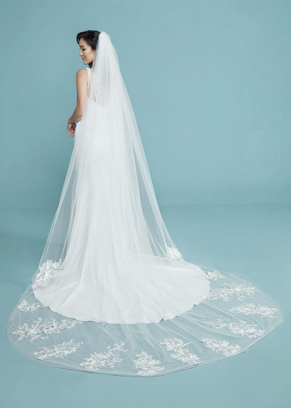 Ryleigh Veil Cathedral Wedding Veil with Lace Appliques - Elegant Bridal Accessory for Church Ceremonies & Formal Weddings