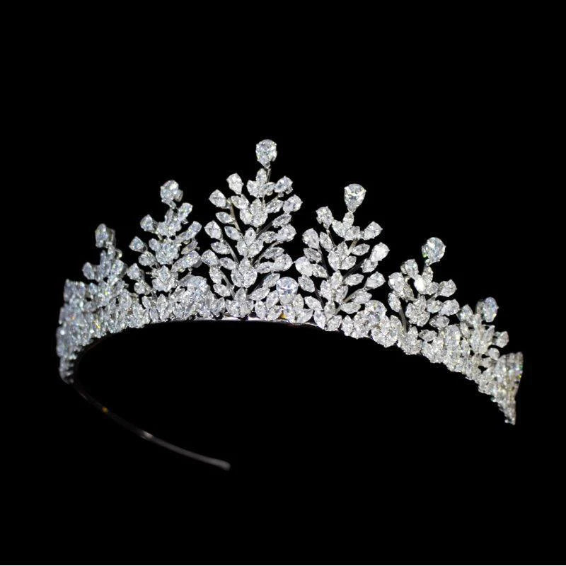 Elegant Silver Crystal Wedding Tiara for Brides - Sparkling Bridal Crown Headpiece 7003 | Perfect for Weddings, Prom, Pageants & Special Occasions
