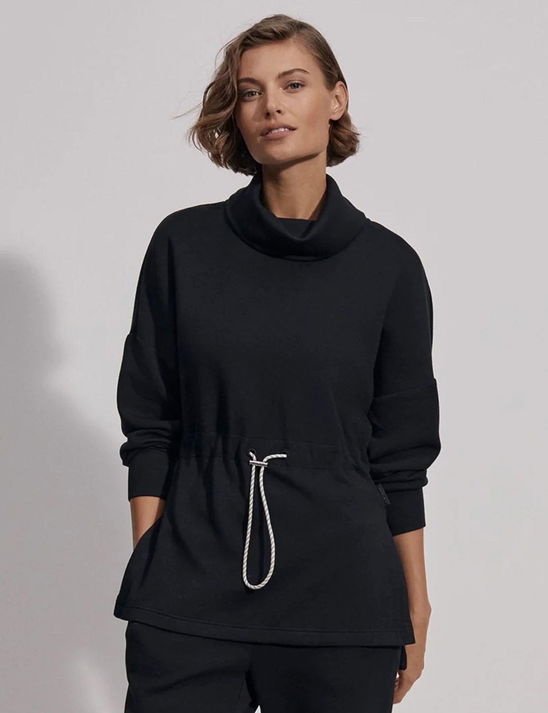 Freya Black Sweatshirt for Women - Cozy & Stylish Pullover for Casual Wear, Lounge & Outfits