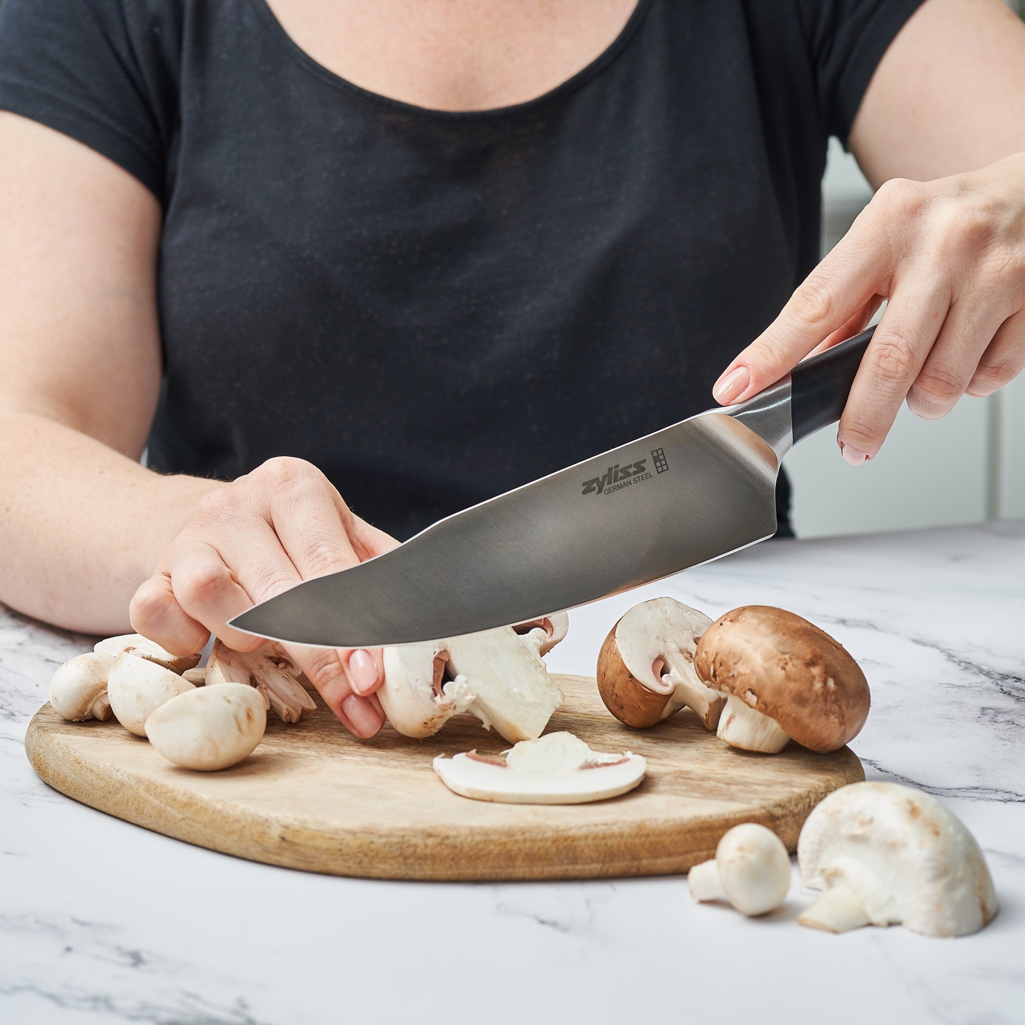 Zyliss Comfort Pro 8-Inch Chef's Knife - Premium German Stainless Steel Kitchen Knife for Professional Chefs & Home Cooking - Perfect for Chopping, Slicing & Dicing Vegetables, Meat & Herbs