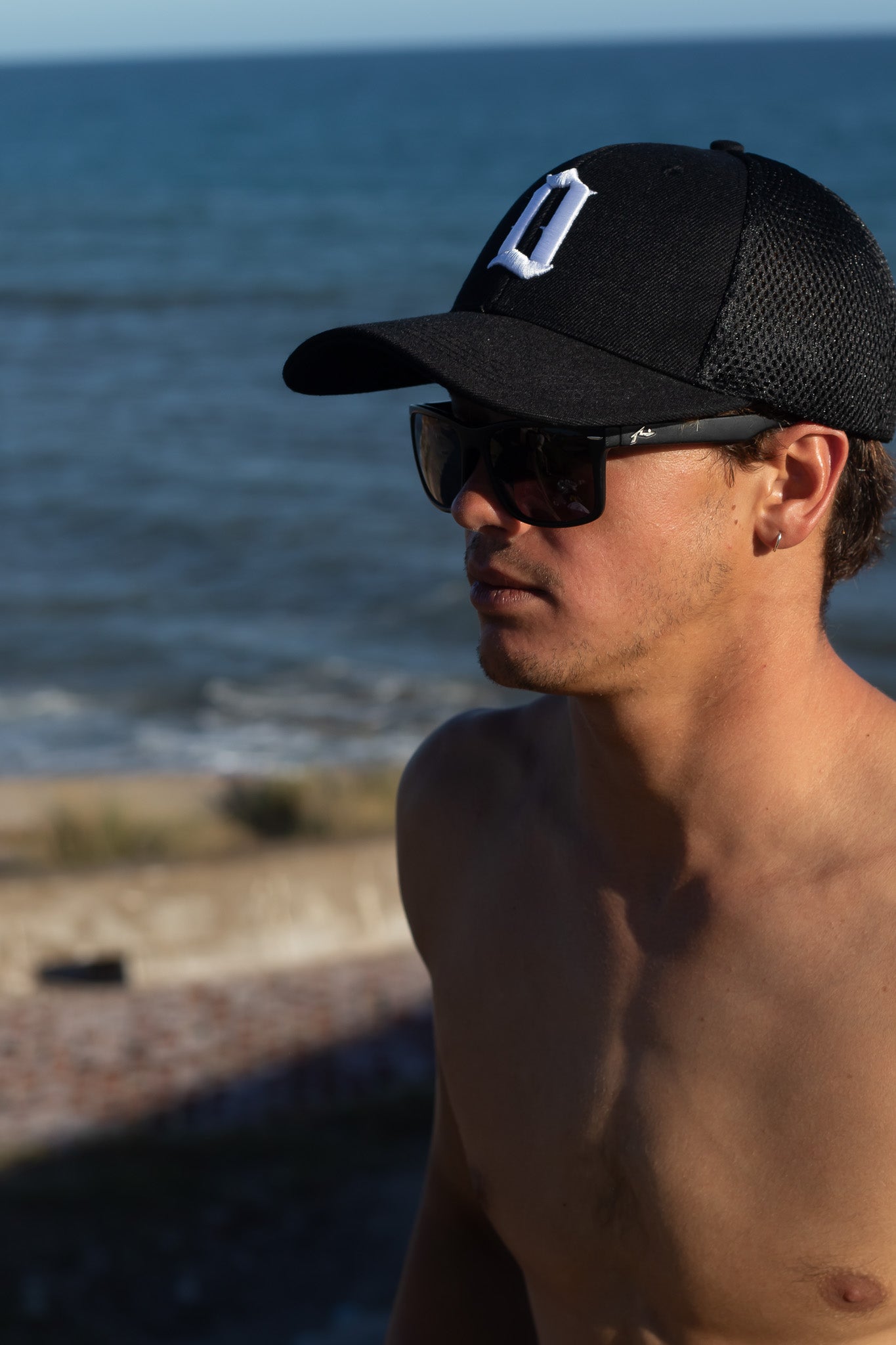Gothic Trucker Hat for Men - Black & White Adjustable Snapback Cap - Stylish Streetwear Accessory for Casual Outfits & Outdoor Activities