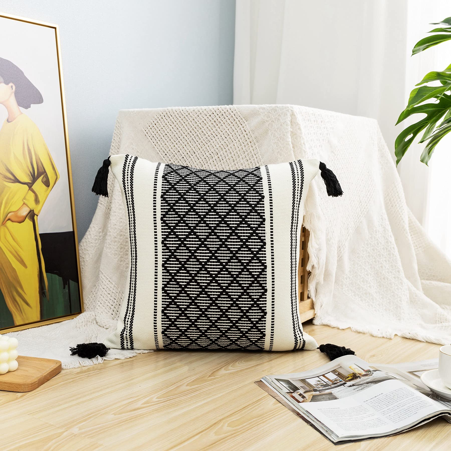 LIGICKY Boho Throw Pillow Covers 18x18 Inch - Hand-Woven Decorative Cushion Covers with Tassels for Sofa, Couch, Bed - Black and White Bohemian Style Home Decor - Perfect for Living Room, Bedroom & Cozy Reading Nook