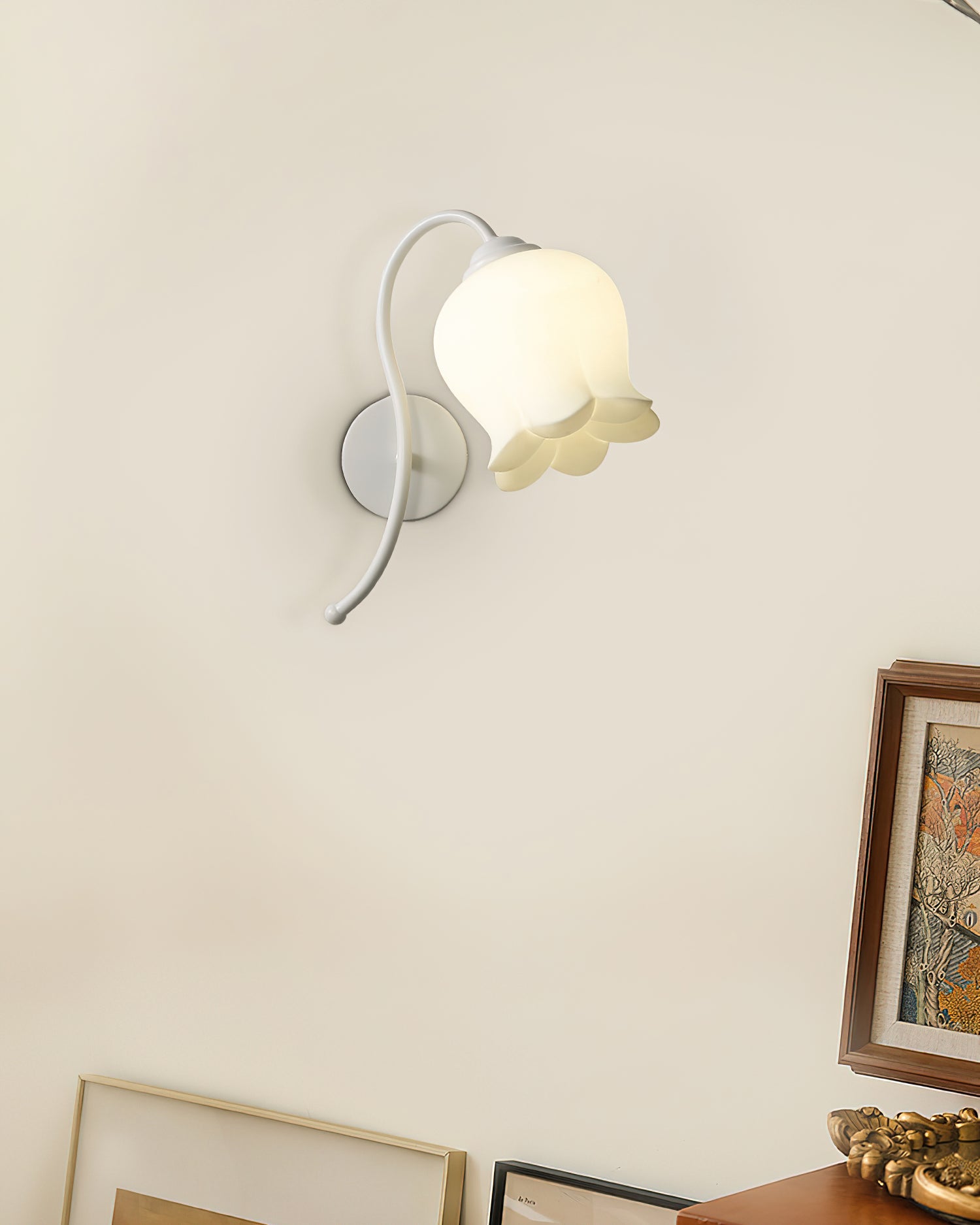 Lily of The Valley Wall Lamp - Elegant Floral Sconce Light for Bedroom, Living Room & Hallway Decor