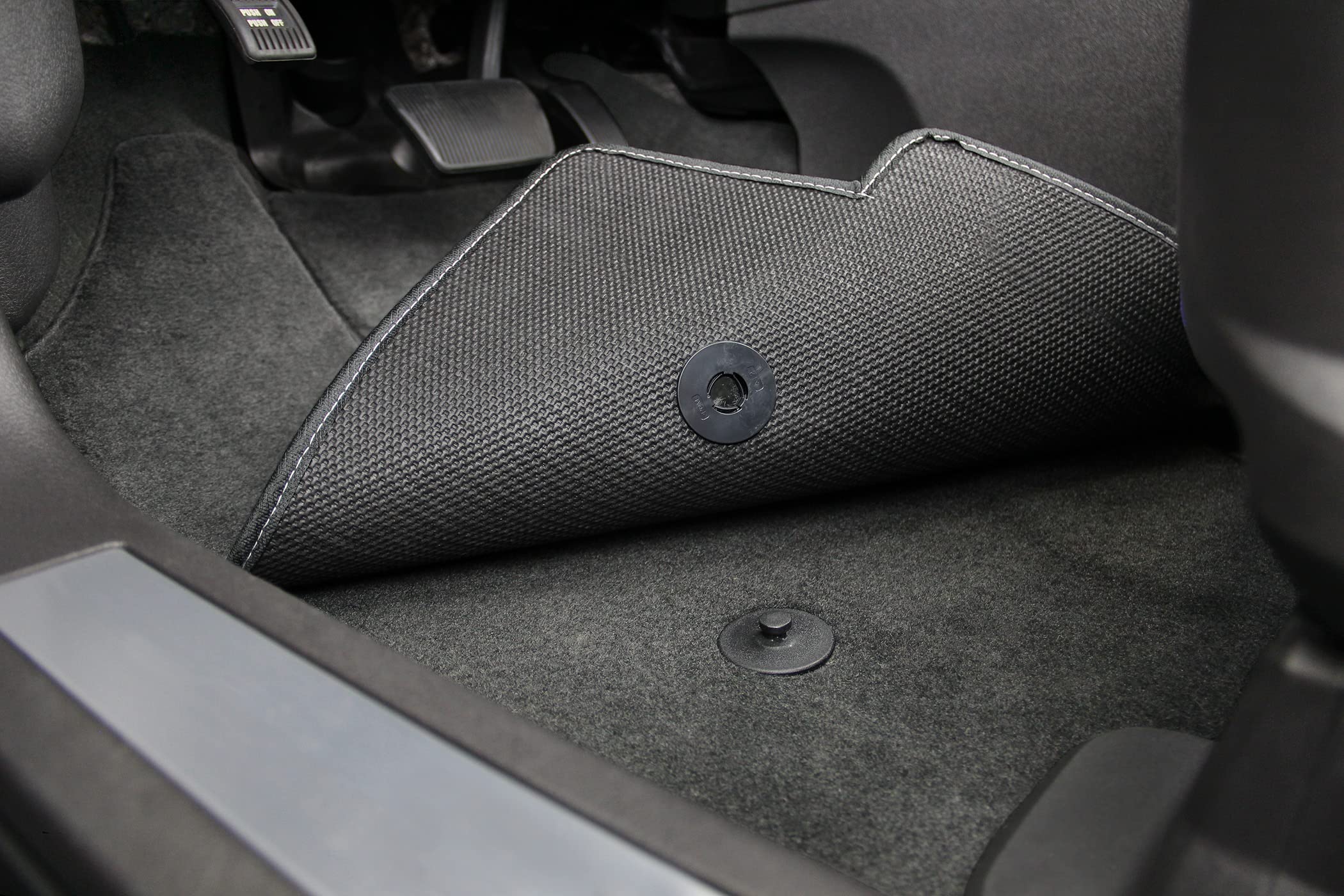 Premium Custom-Fit Carpeted Floor Mats for 2017-2020 GMC Canyon Crew Cab/Extended Cab - Luxury Car Floor Liners (4-Piece Set, Charcoal) - Perfect for All-Weather Protection & Interior Style Enhancement