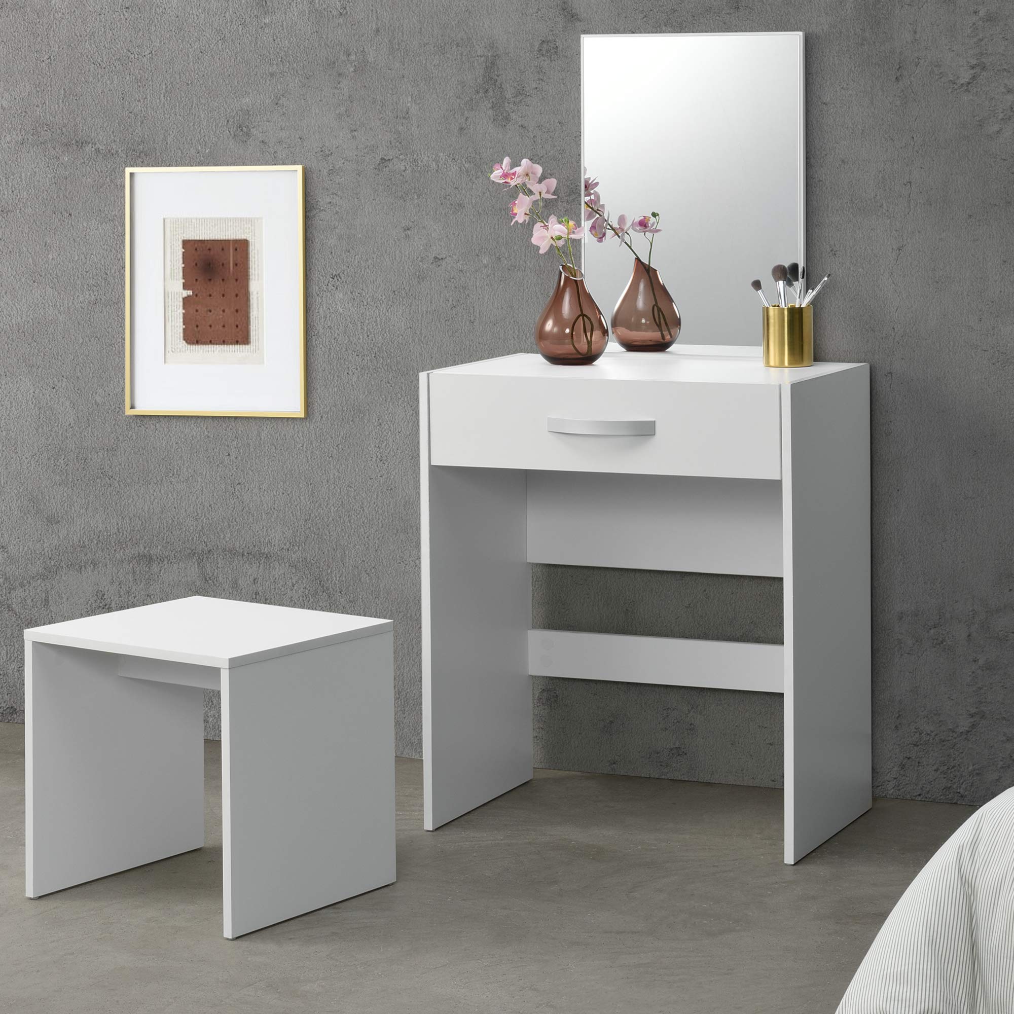 White Vanity Makeup Table Set with Mirror & Stool - 132 x 63 x 39 cm Cosmetic Dressing Table with Drawer, Comb & Chair for Bedroom, Salon, Bridal Dressing Room & Home Decor