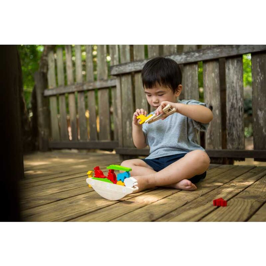 Wooden Balancing Boat Toy for Kids - Fun & Educational STEM Learning Game for Toddlers - Perfect for Indoor & Outdoor Play, Birthday Gifts, and Classroom Activities