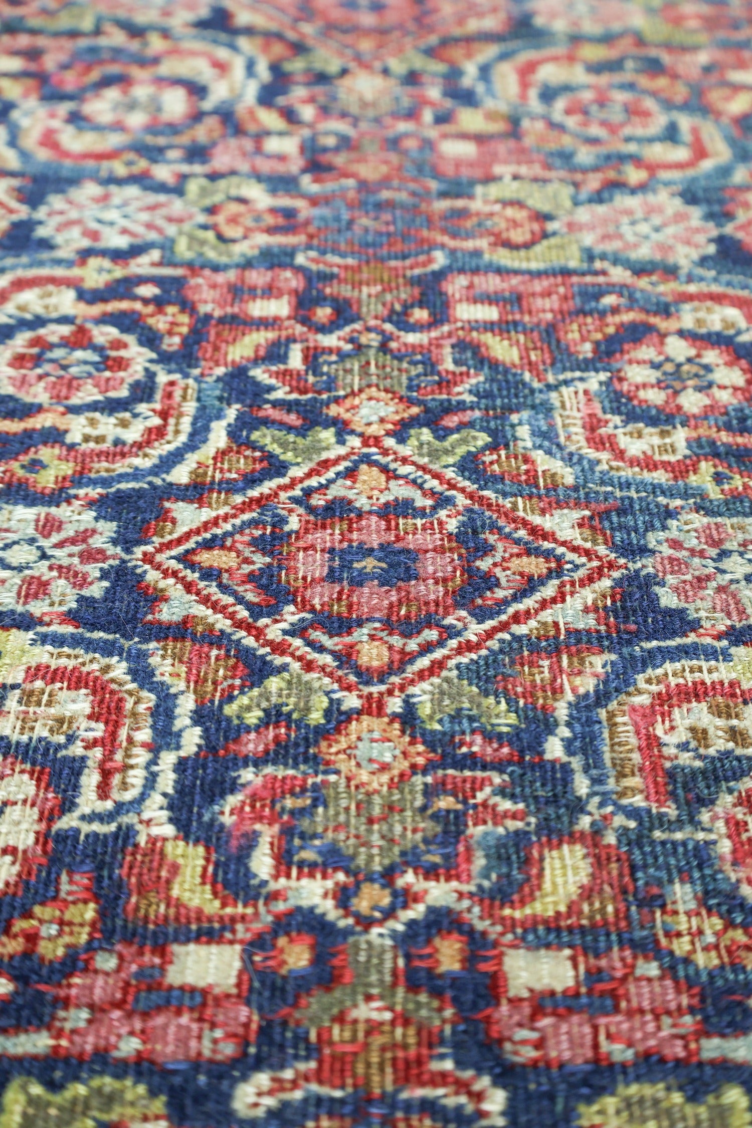 Antique Khorasan Handwoven Traditional Persian Rug - J71826 - Perfect for Living Room, Bedroom & Home Decor