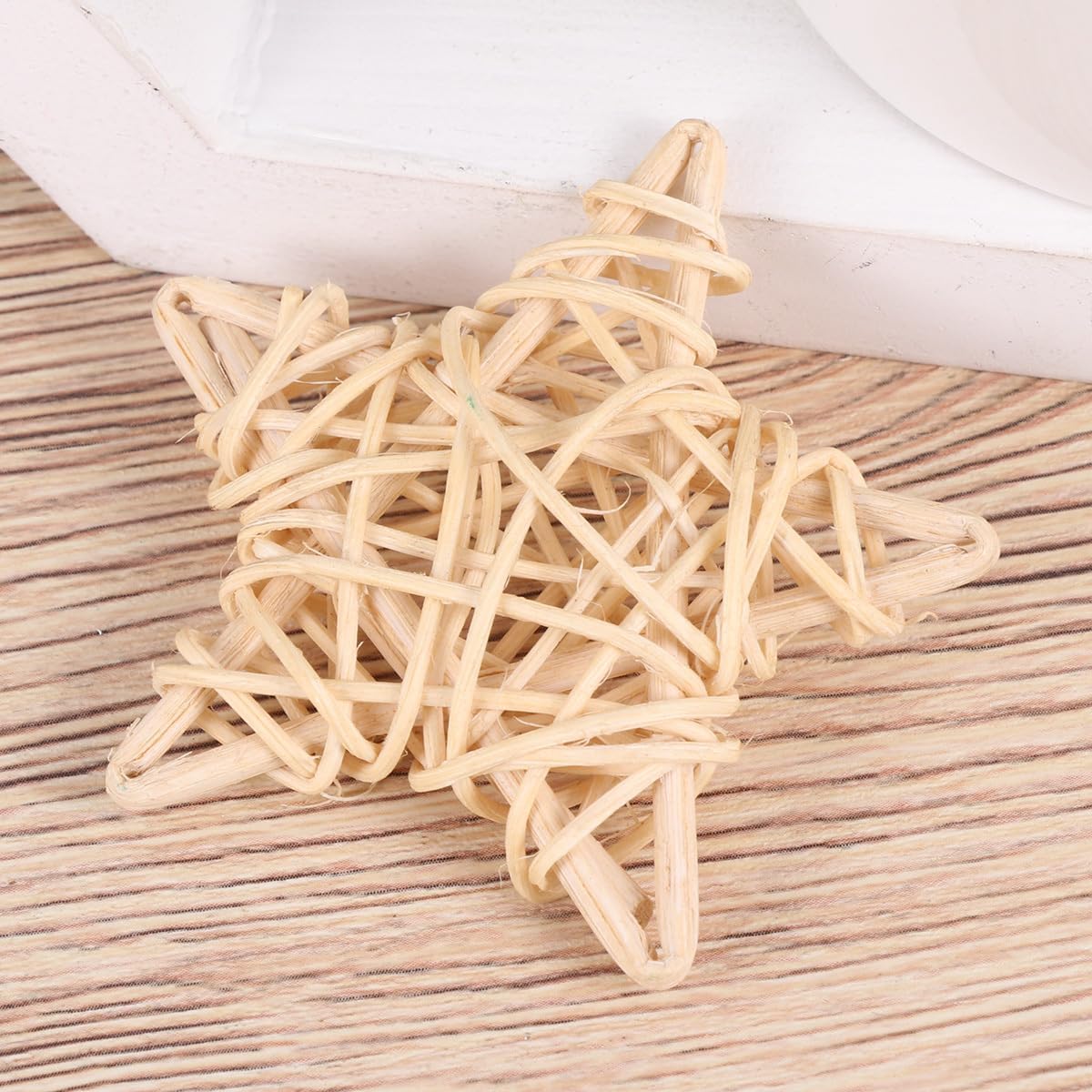 4 Pack Natural Wicker Rattan Chew Toys for Rabbits, Hamsters & Small Pets - Heart-Shaped Bunny Molar Chew Toys for Chinchillas, Tooth Grinding & Pet Activity | Durable Pet Chew Toys for Dental Health & Stress Relief | Perfect for Small Animal Cages, Playtime & Wedding Decor Flower Balls