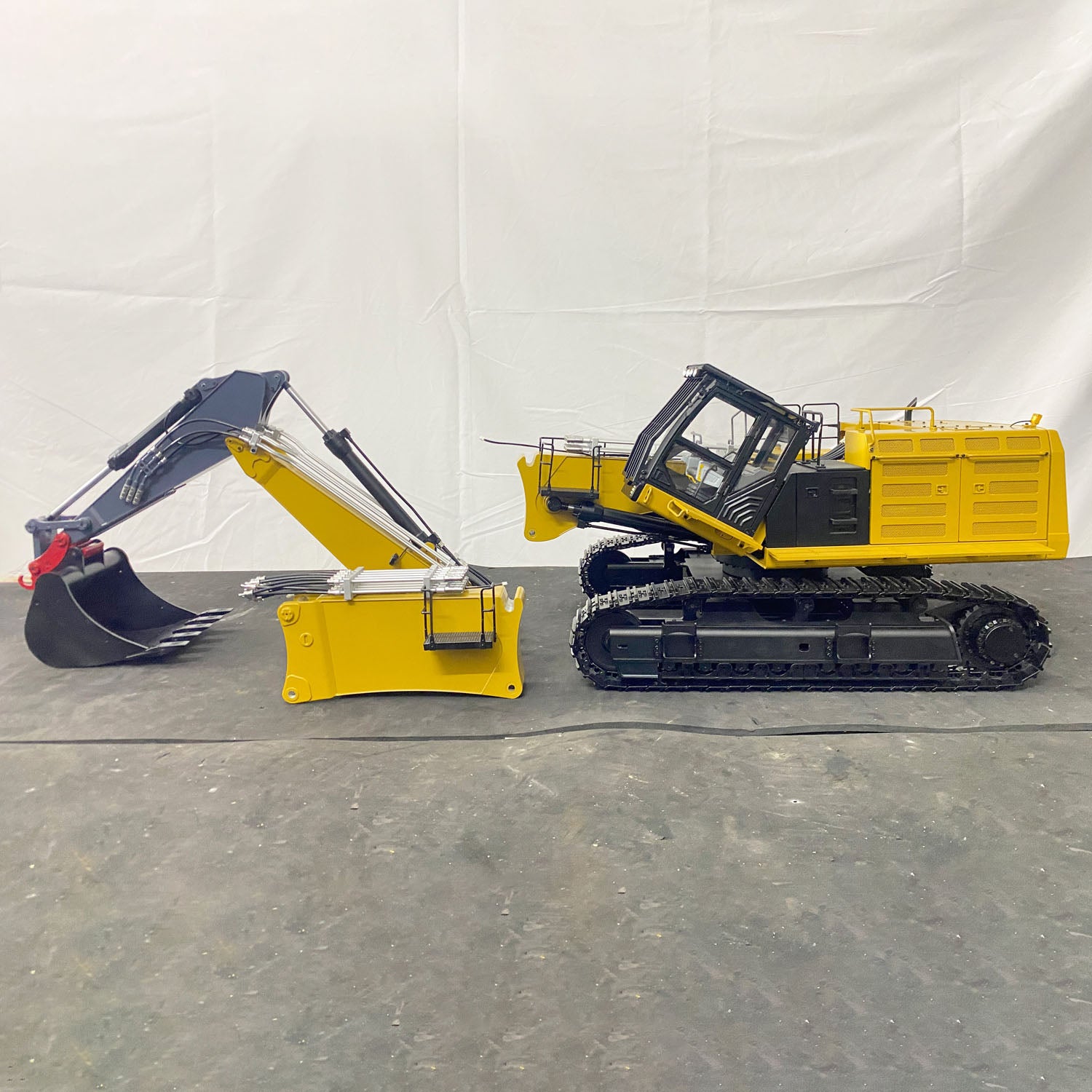 1/14 Scale 374 UHD 4-Arm RC Hydraulic Demolition Excavator Toy - Radio Controlled Digger with PL18EV Sound & Light System - Ready-to-Play Assembled & Painted Model for Construction Enthusiasts - Perfect for Indoor/Outdoor Play, Collecting, and RC Hobbyists