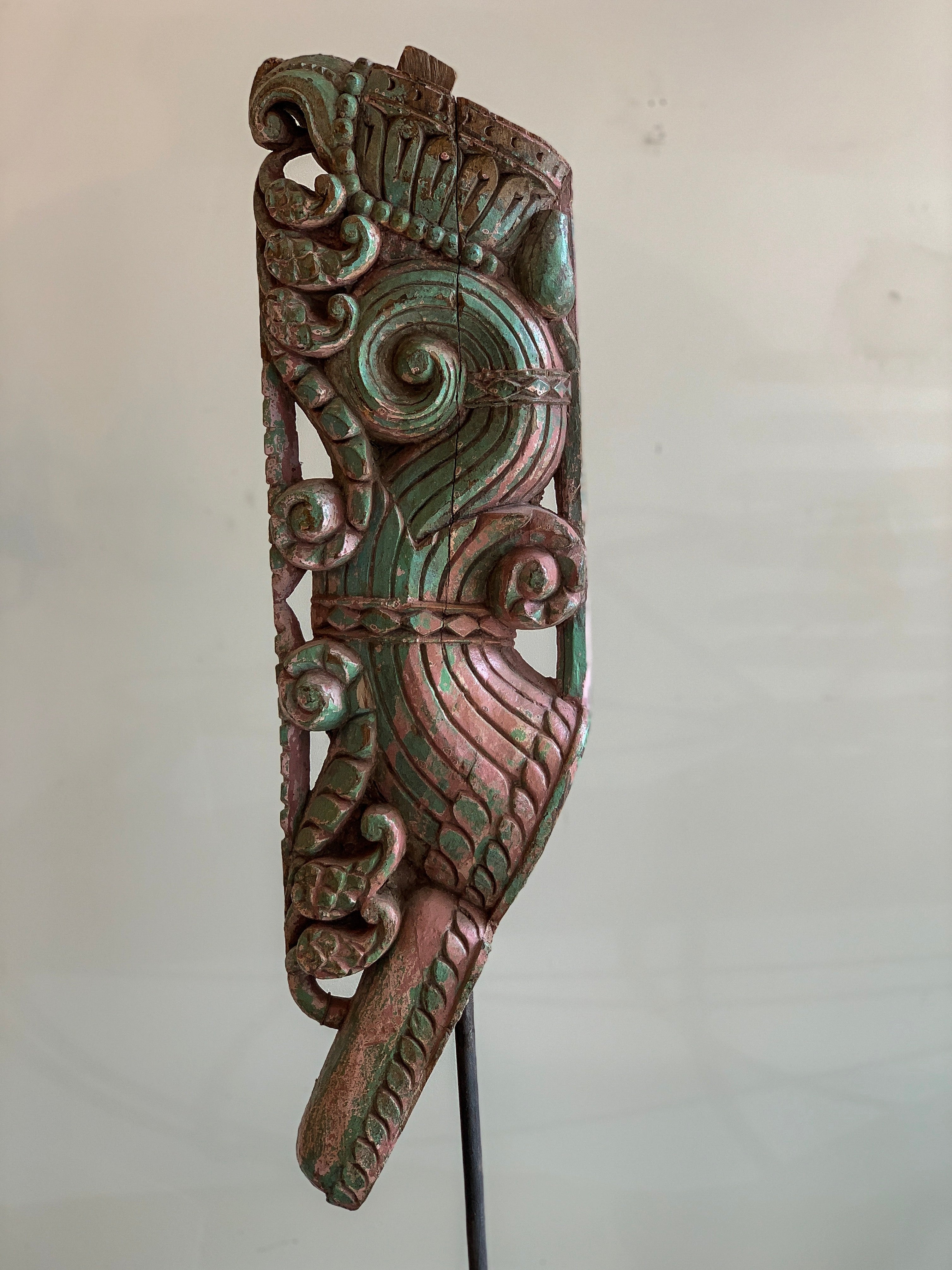 Hand-Carved Antique Wooden Sculpture - Vintage Home Decor for Living Room, Office & Gifts
