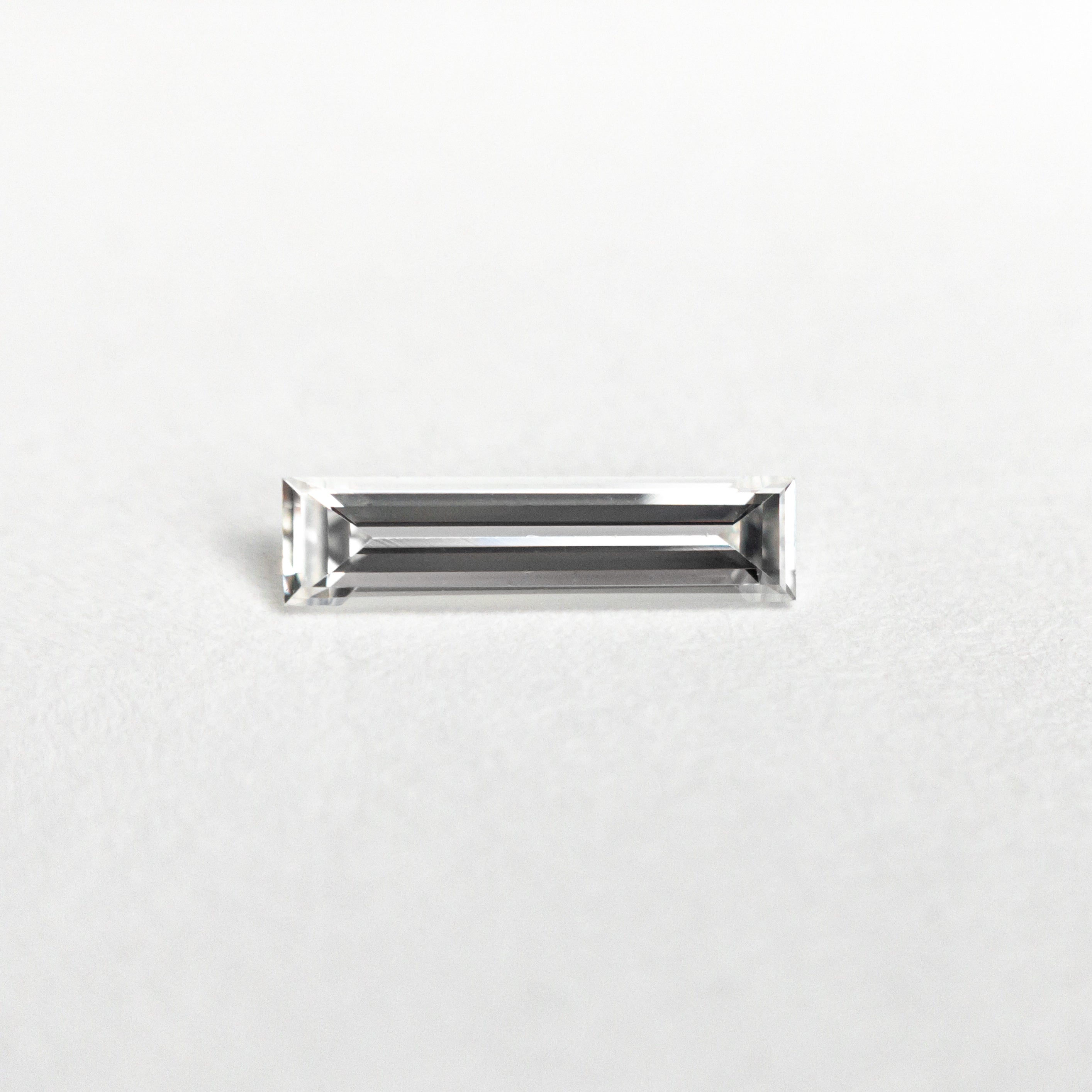 0.22ct Baguette Step Cut Diamond (8.12x2.01x1.36mm) - VS1 Clarity, F Color - Perfect for Engagement Rings & Fine Jewelry