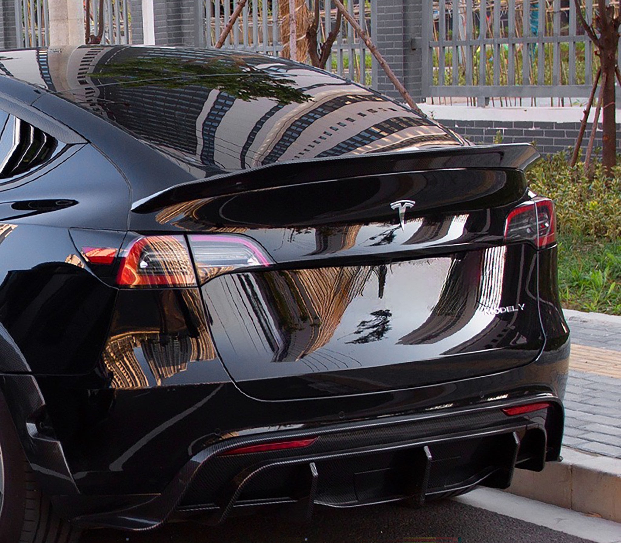 High Performance Tesla Model Y Rear Spoiler Wing - ABS Plastic Aerodynamic Car Accessory for Enhanced Style & Downforce | Perfect for Street Racing & Custom Car Shows
