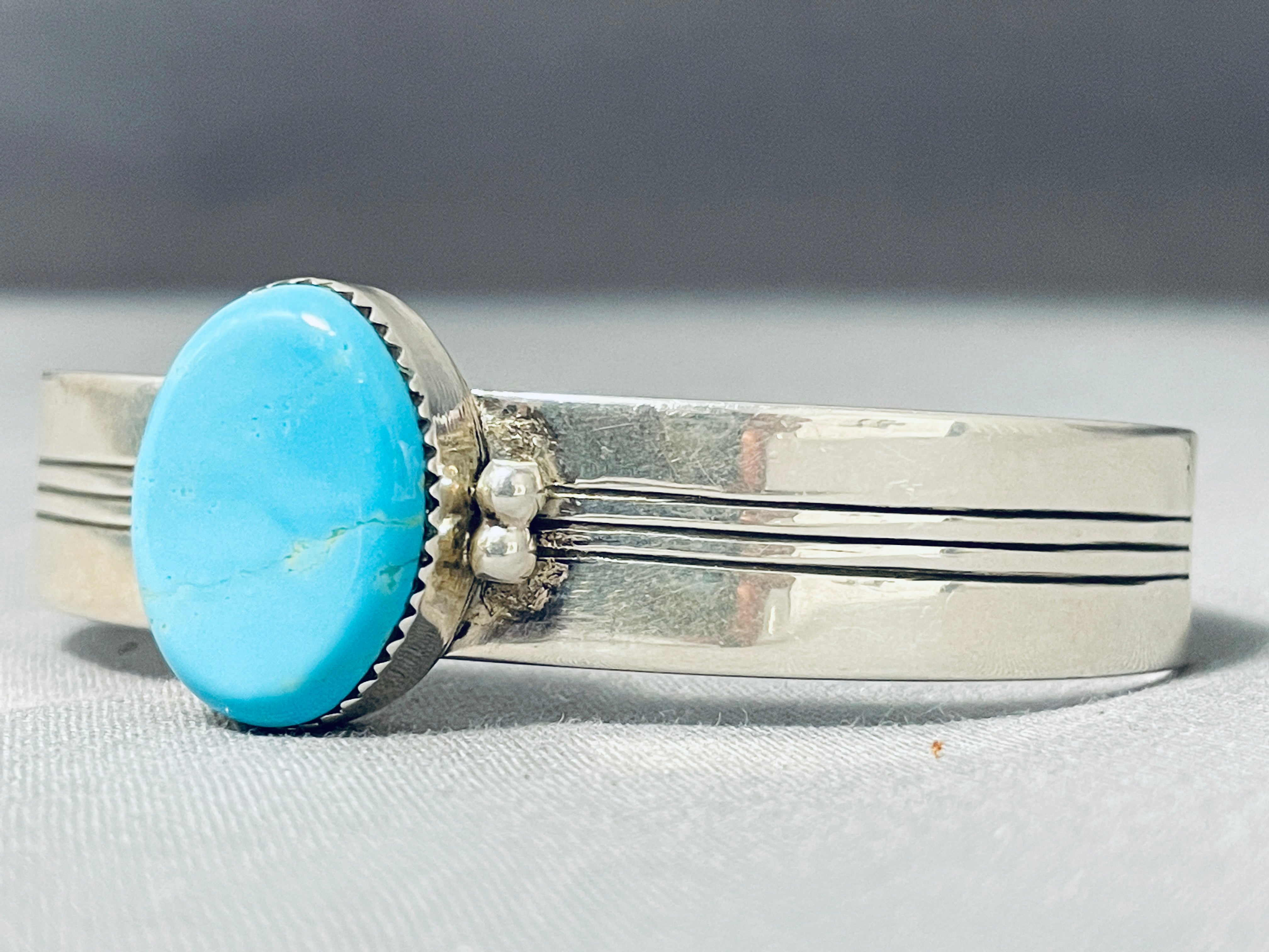 Vintage Navajo Turquoise Sterling Silver Bracelet - Handmade Native American Jewelry for Women - Perfect for Boho, Western & Festival Fashion