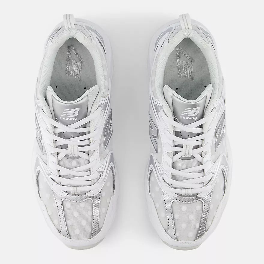 530 Sneaker White Silver Metallic - Lightweight Running Shoes for Men & Women - Perfect for Jogging, Gym Workouts & Casual Wear