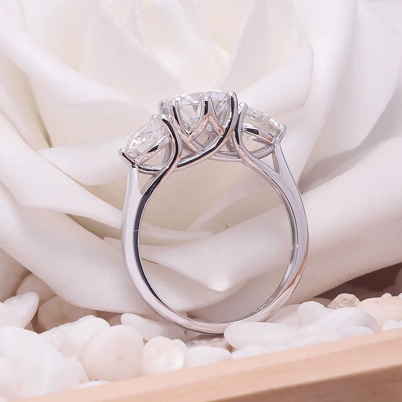 Exquisite Diamond Cut Engagement Ring for Women - 14K White Gold Wedding Band with Sparkling Stones | Perfect for Proposals, Anniversaries & Special Occasions