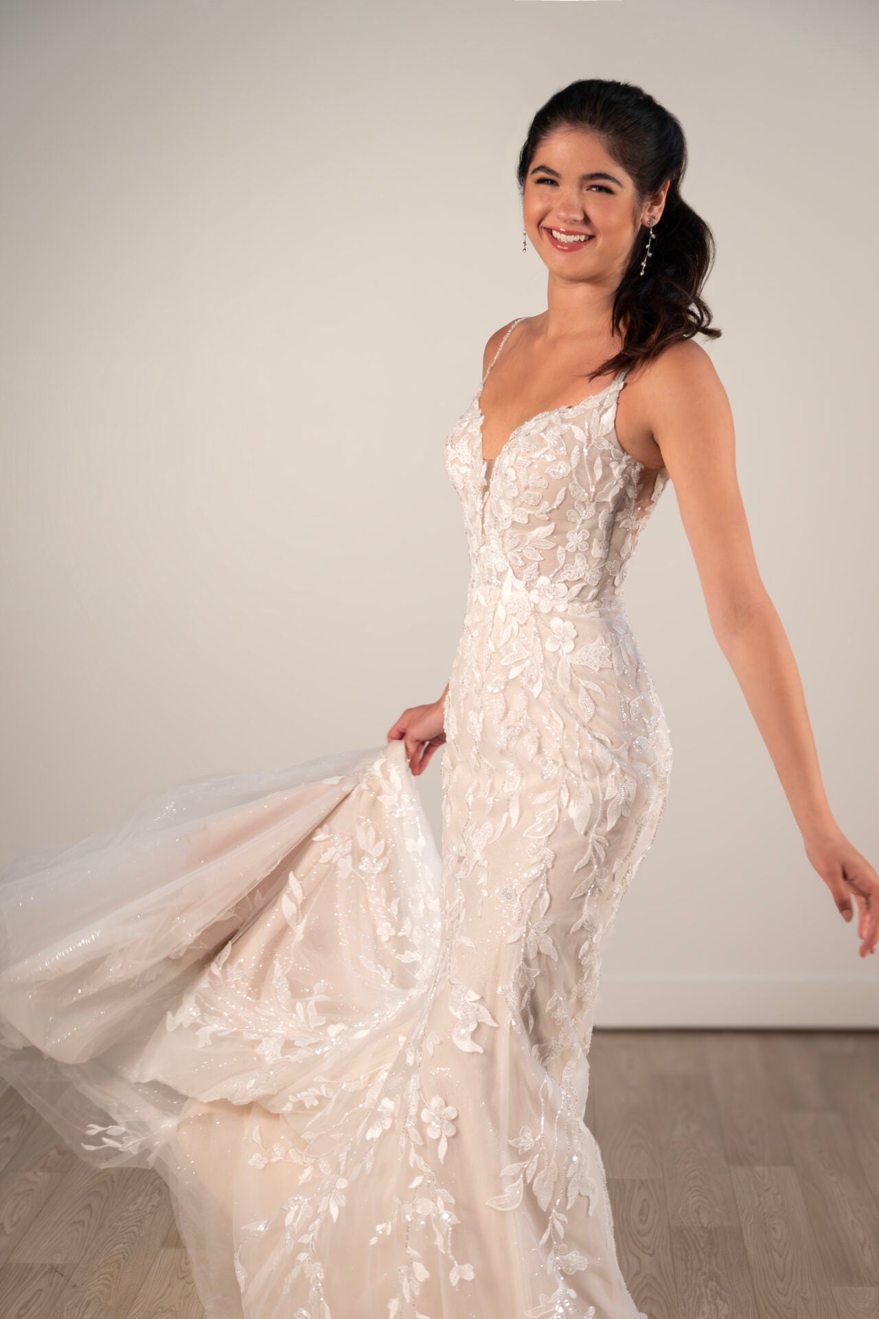 Lena Stella York - Elegant Women's Fashion Dresses & Tops for Casual, Office & Party Wear