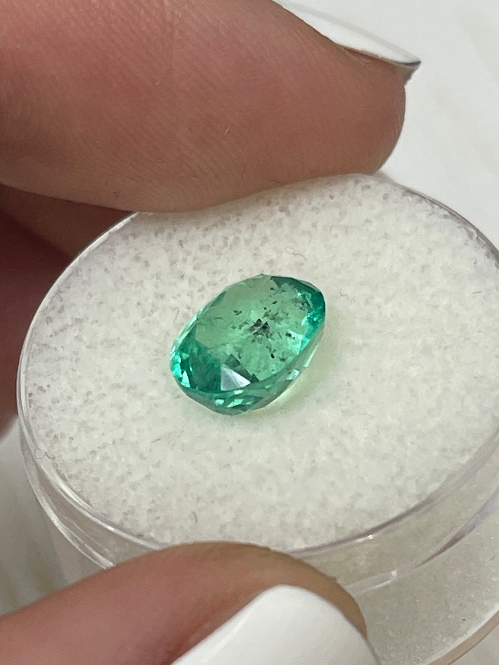 2.83 Carat 10x8mm Vivid Green Natural Colombian Emerald Gemstone - Oval Cut Loose Stone for Jewelry Making, Engagement Rings & Luxury Gifts