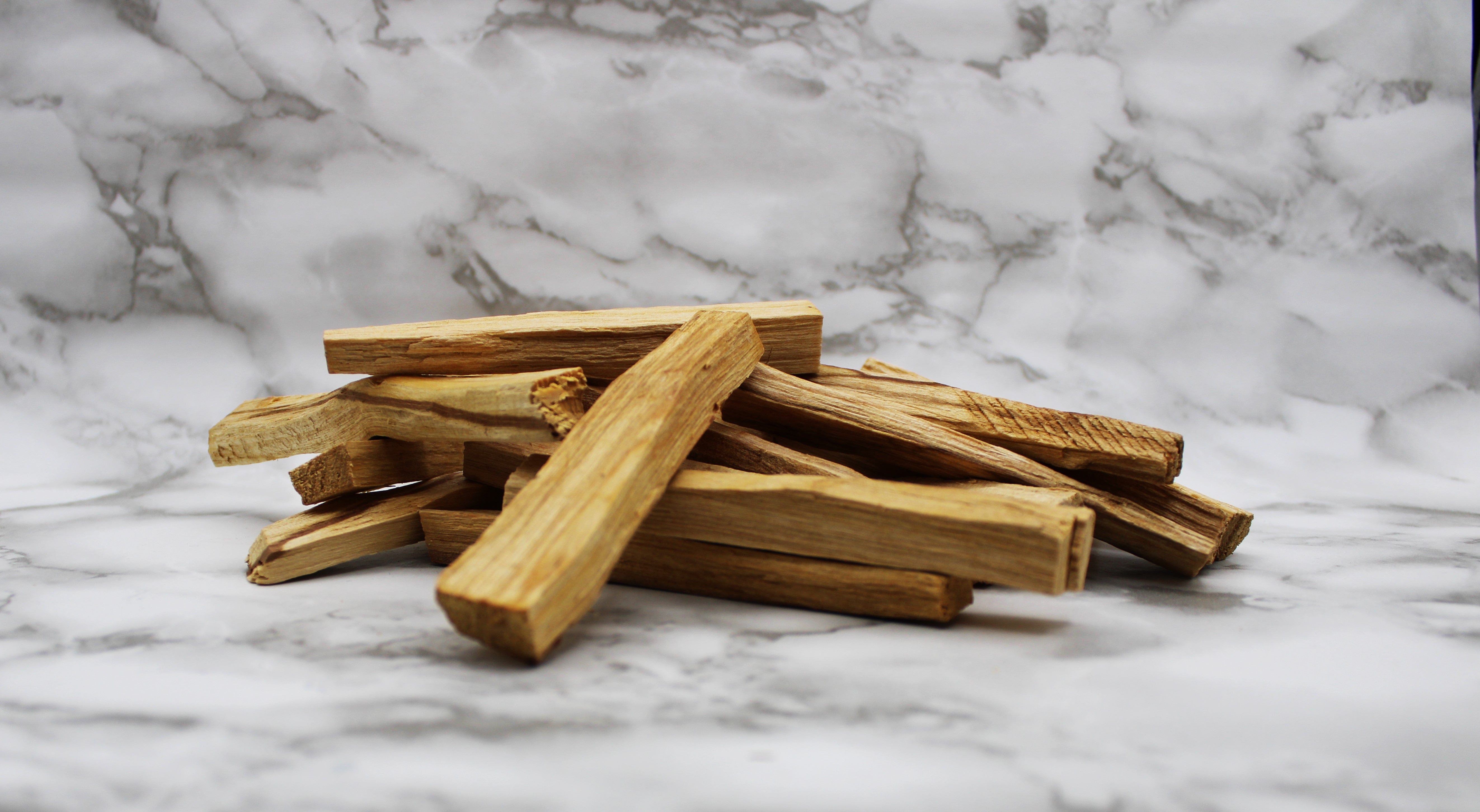 10cm Palo Santo Sticks - Natural Incense Sticks for Meditation, Yoga & Spiritual Cleansing - Handcrafted Sacred Wood for Aromatherapy & Home Blessing