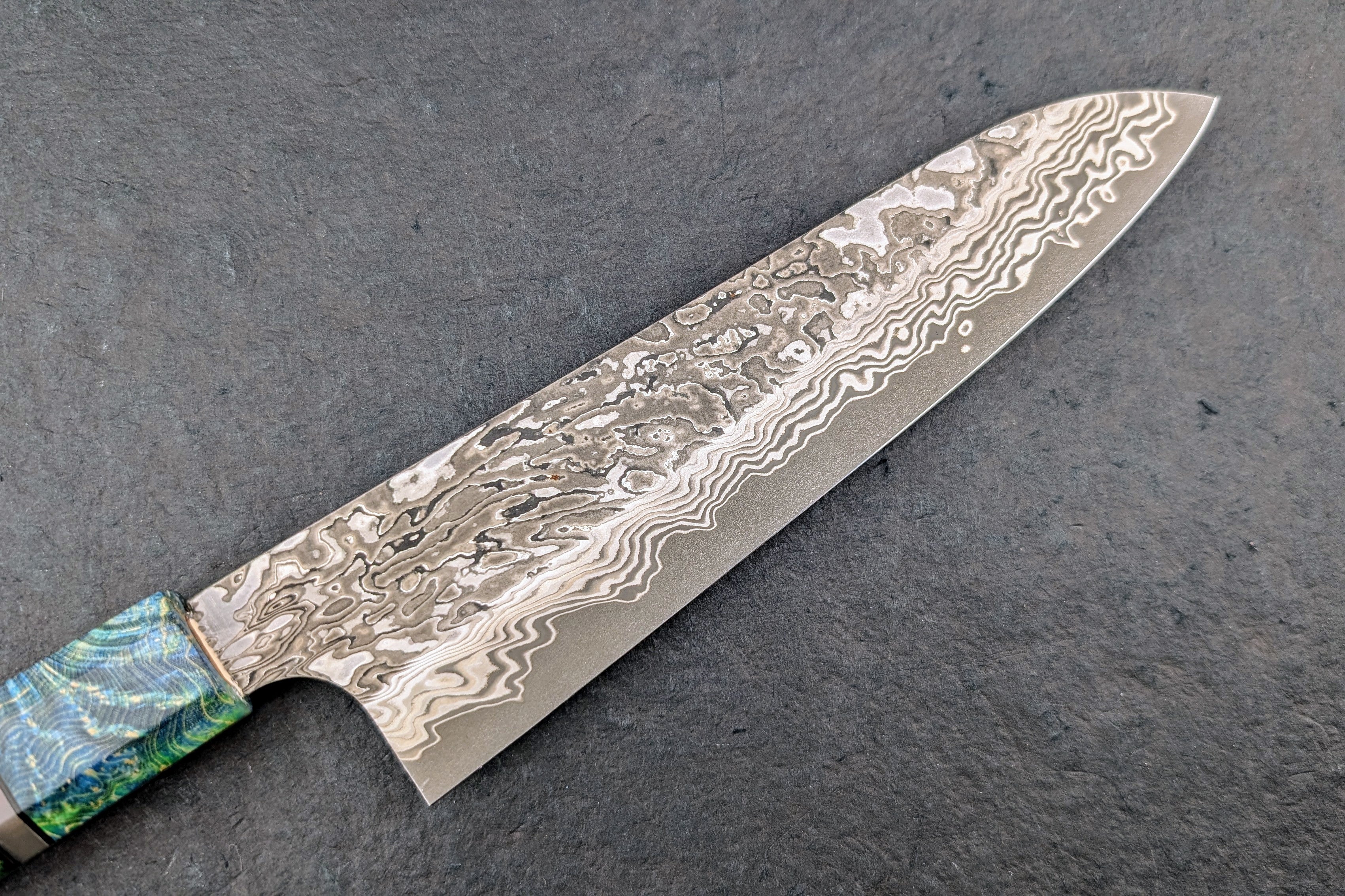 Premium Nigara SLD Damascus Kurozome Gyuto 210mm Japanese Chef Knife - High Carbon Steel Blade for Professional Cooking & Sushi Preparation