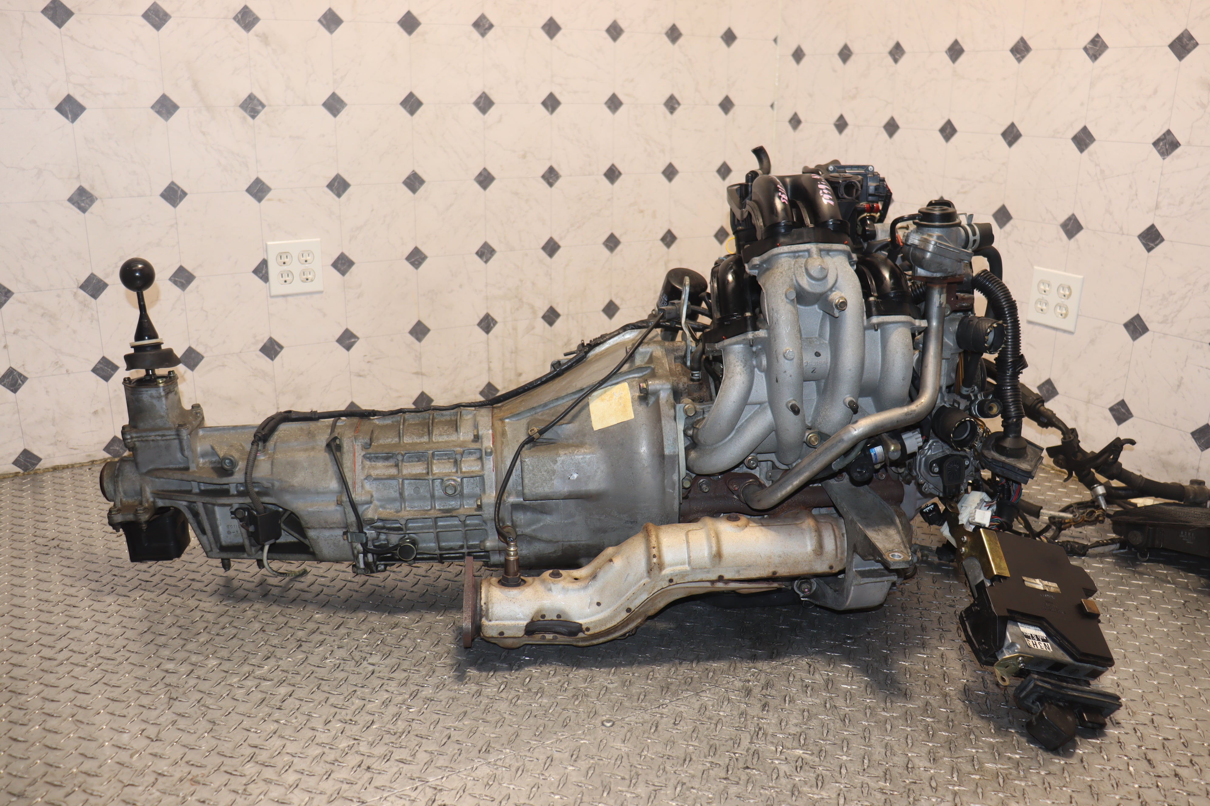 JDM 04-08 Mazda RX8 13B Renesis 6-Port Engine with 6-Speed Transmission - High Performance Rotary Engine for Racing & Restoration Projects