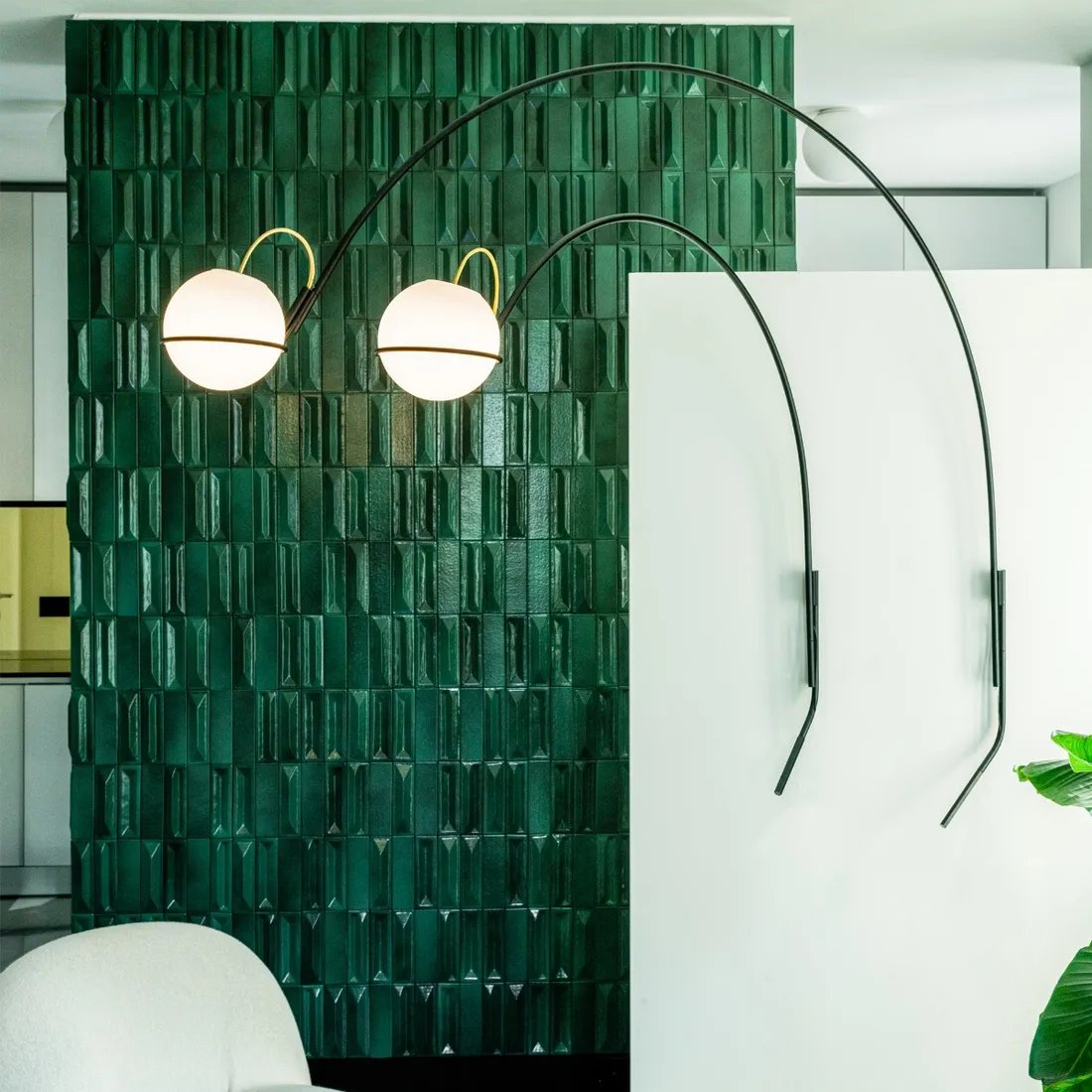 FontanaArte Alicanto Modern Wall Lamp - Sleek Italian Design for Bedroom, Living Room & Hallway Lighting
