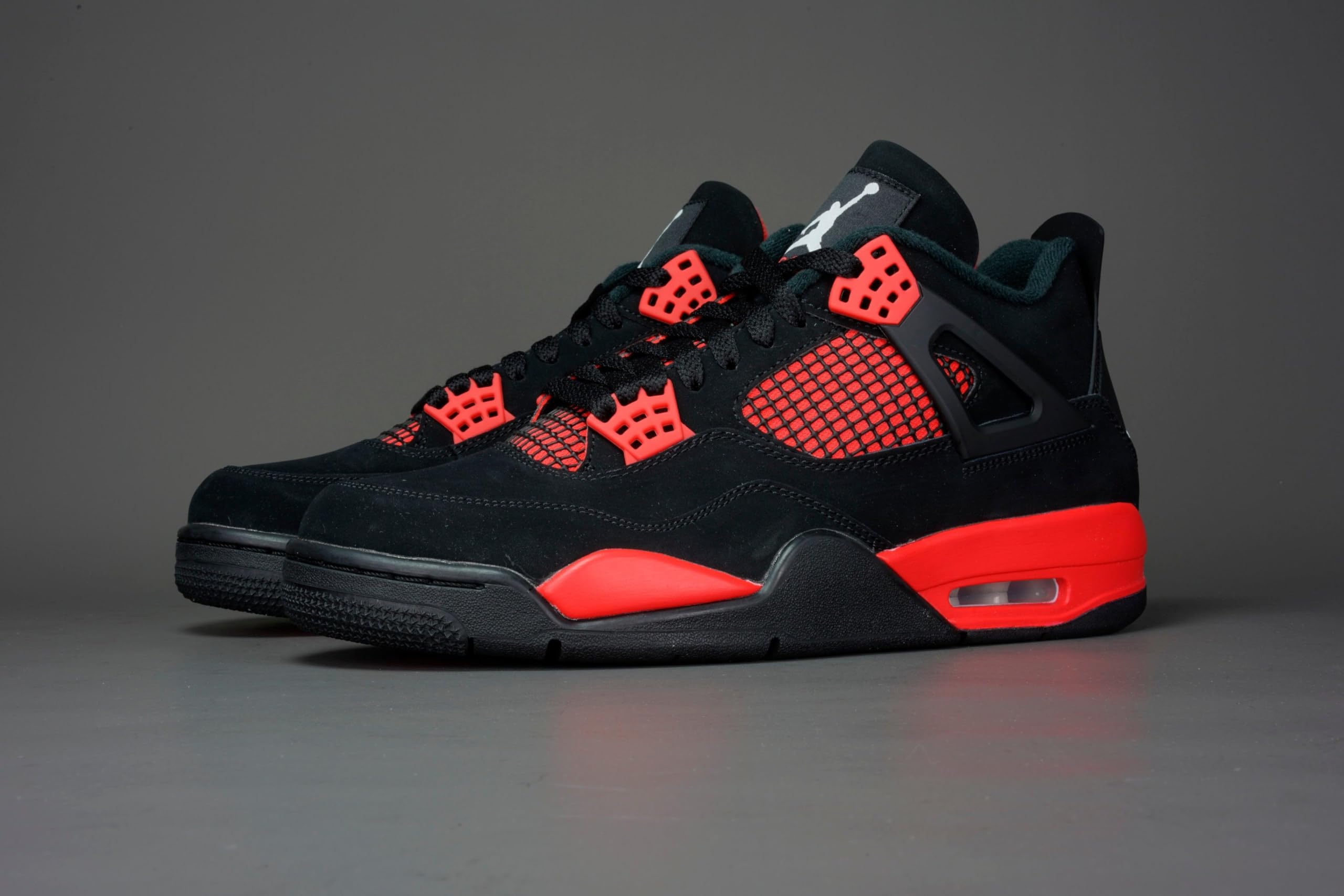 Jordan Men's Air Jordan 4 Retro Basketball Shoes - Classic Sneakers for Men, High-Top Comfort & Style - Perfect for Basketball, Casual Wear & Street Fashion