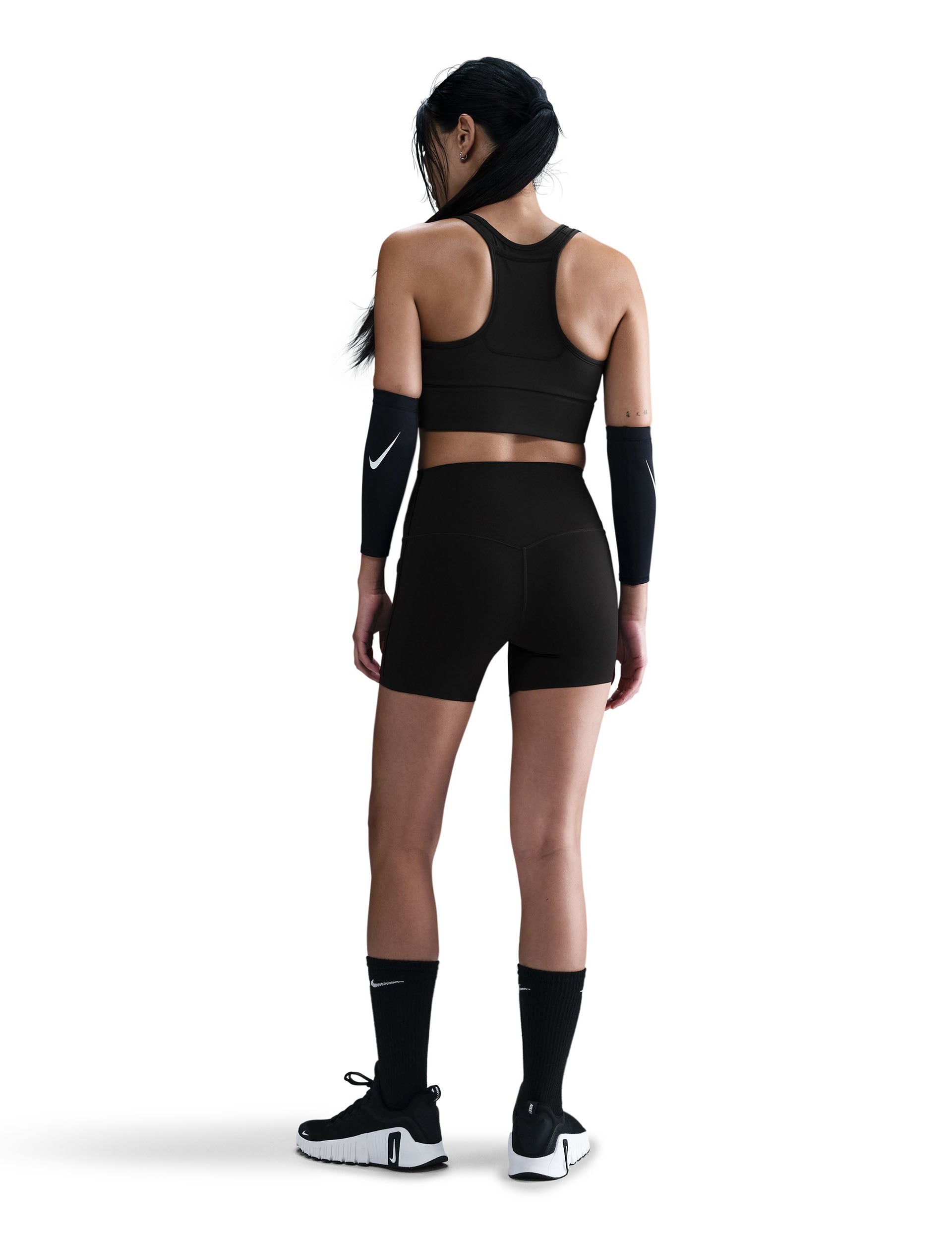 Swoosh Pocket Medium Support Sports Bra - Black & White - Perfect for Running, Yoga & Gym Workouts