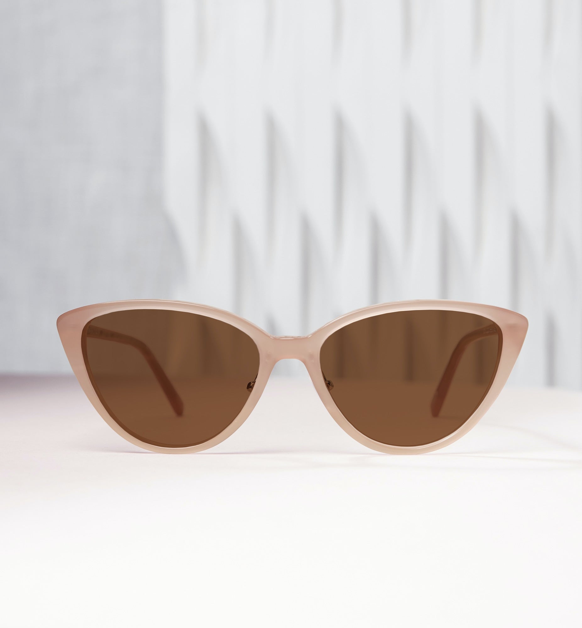 Stylish Polarized Sunset Sunglasses for Women & Men - UV Protection, Fashionable Shades for Beach, Driving & Outdoor Activities