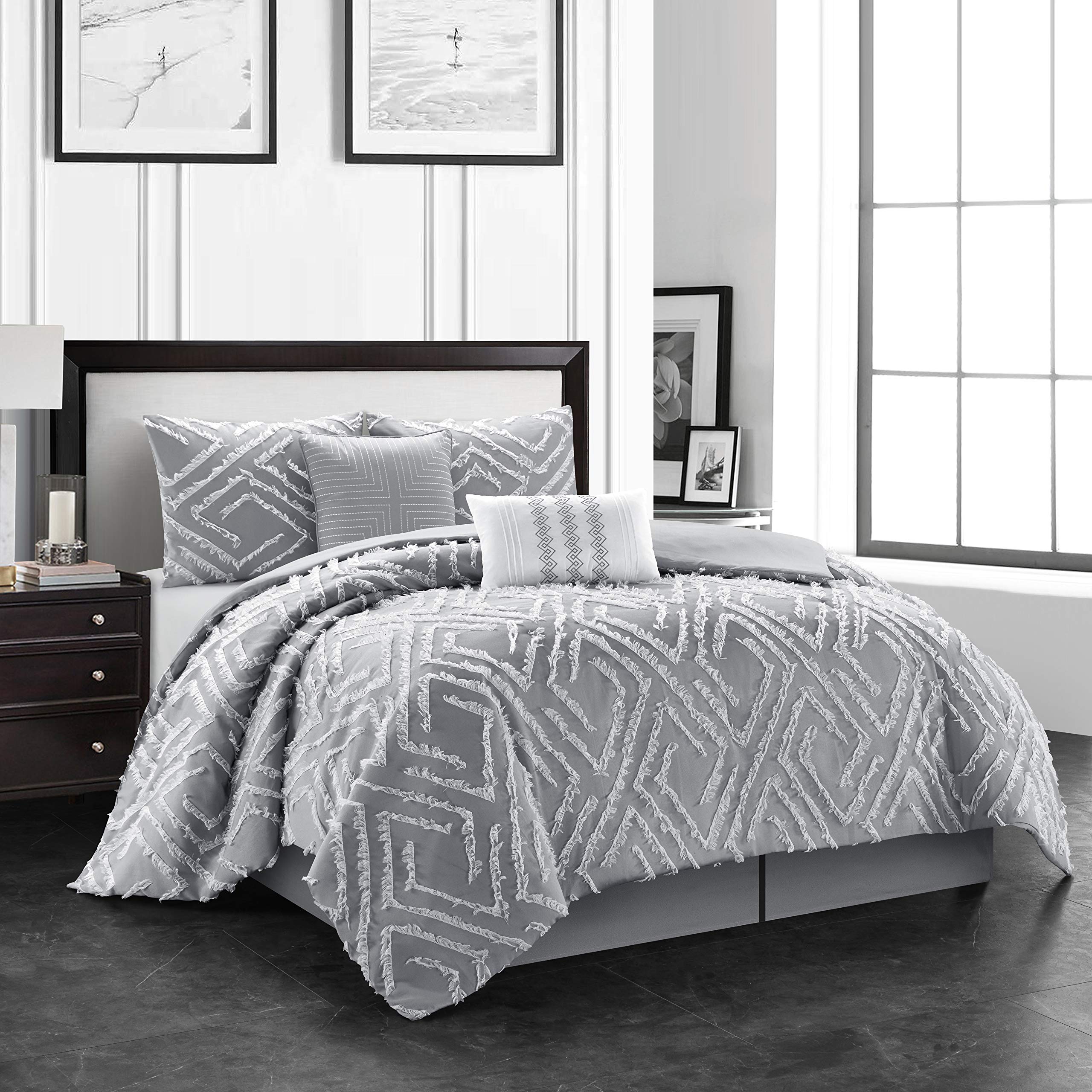 Stratford Park Zig Zag 5-Piece Comforter Bedding Set - Grey & White Full/Queen Size, 100% Polyester Microfiber - Soft & Breathable for Cozy Bedroom Decor