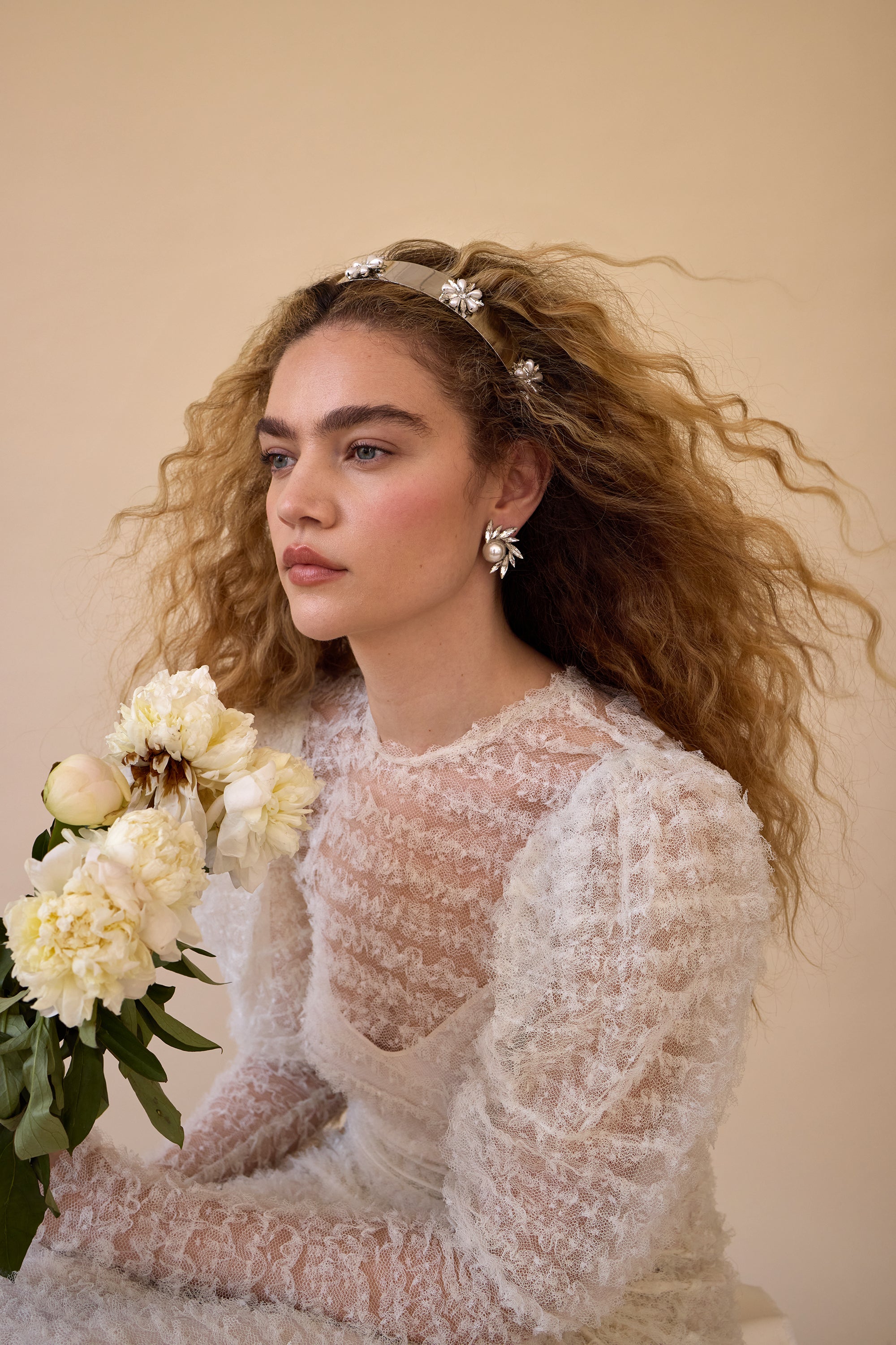 Pearl and Crystal Headband for Women - Elegant Hair Accessories for Weddings, Parties & Everyday Wear