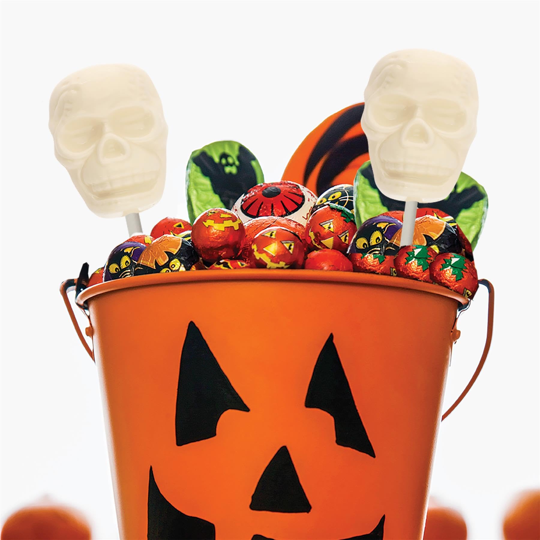 Scary Skull Lollipop Chocolate Candy Mold Kit - Halloween DIY Treats with Step-by-Step Instructions | Perfect for Halloween Parties, Trick or Treat Favors & Spooky Dessert Making