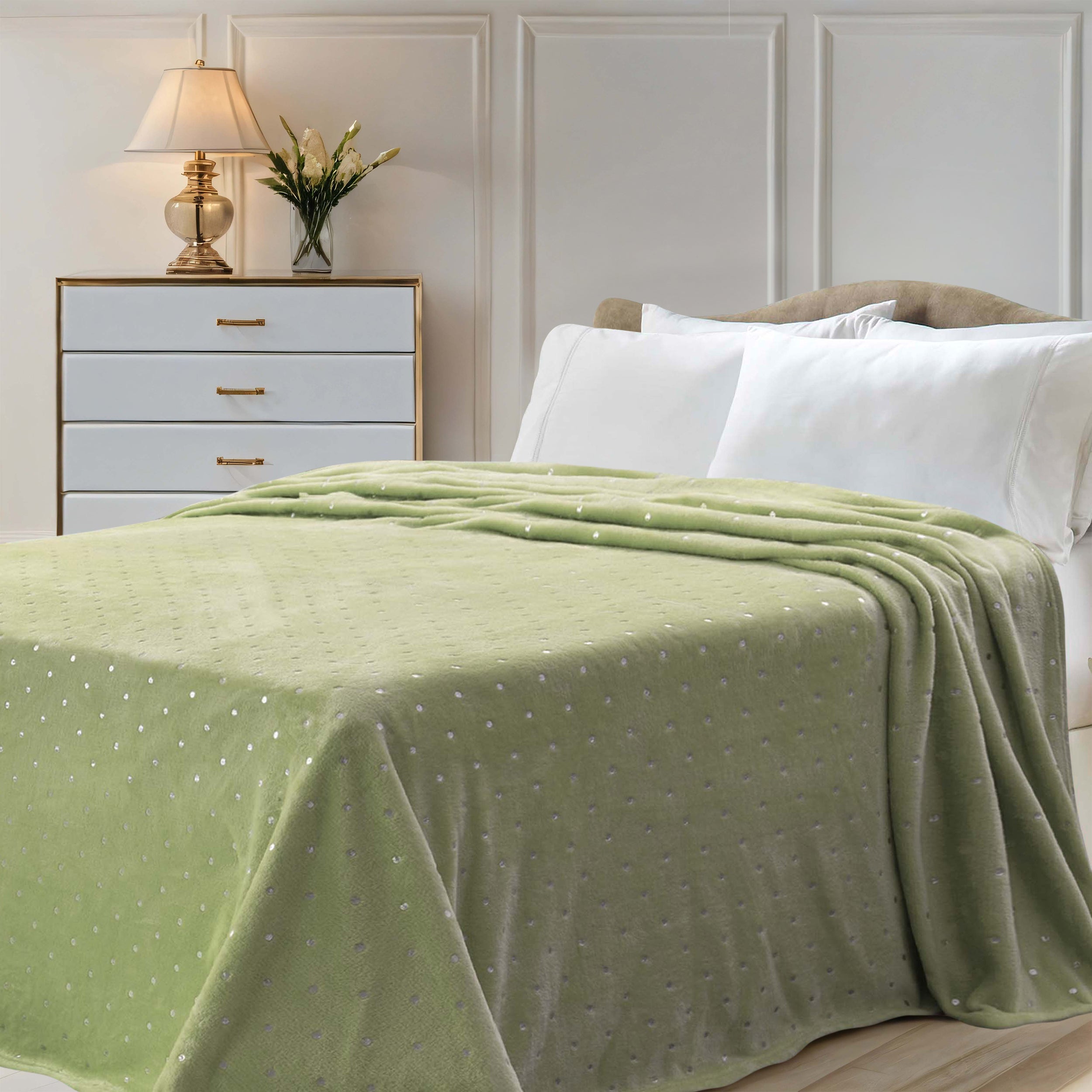 CozySoft Fleece Plush Blanket - Medium Weight, Ultra Soft & Fluffy - Perfect for Sofa, Bed, Couch & Home Decor - Warm Throw Blanket for Winter, Gifts & Cozy Nights