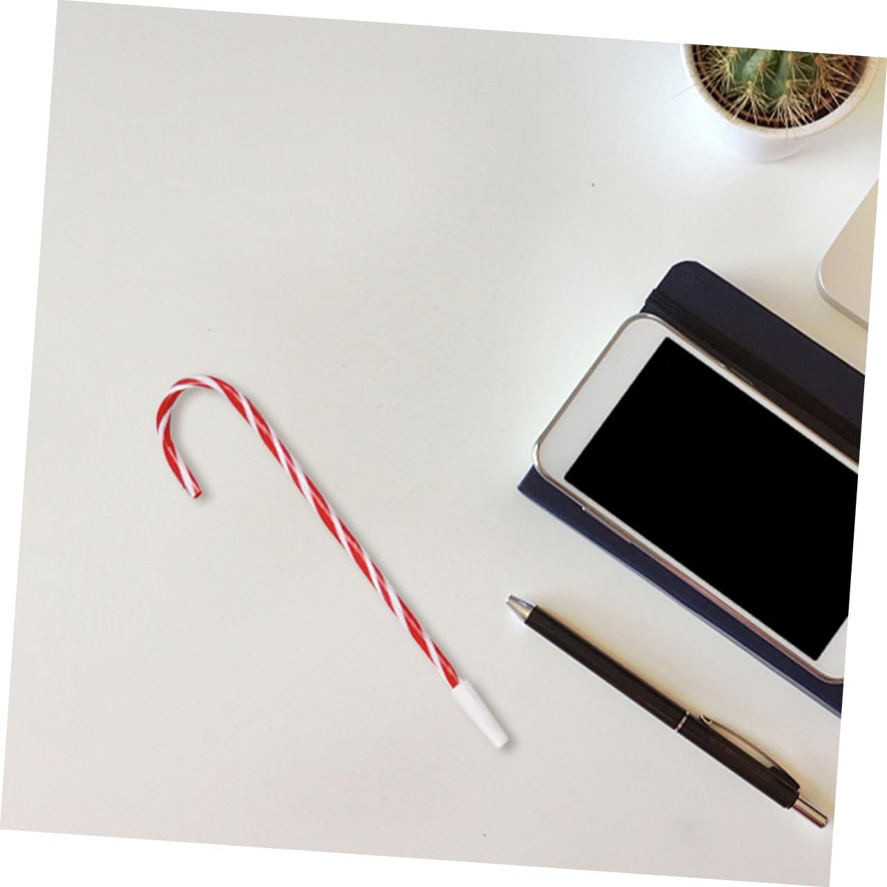 NUOBESTY 20 Pack Christmas Ballpoint Pens with Candy Design - Festive Holiday Writing Pens for Kids, Office & School Supplies - Perfect for Gift Wrapping, Stocking Stuffers & Classroom Rewards