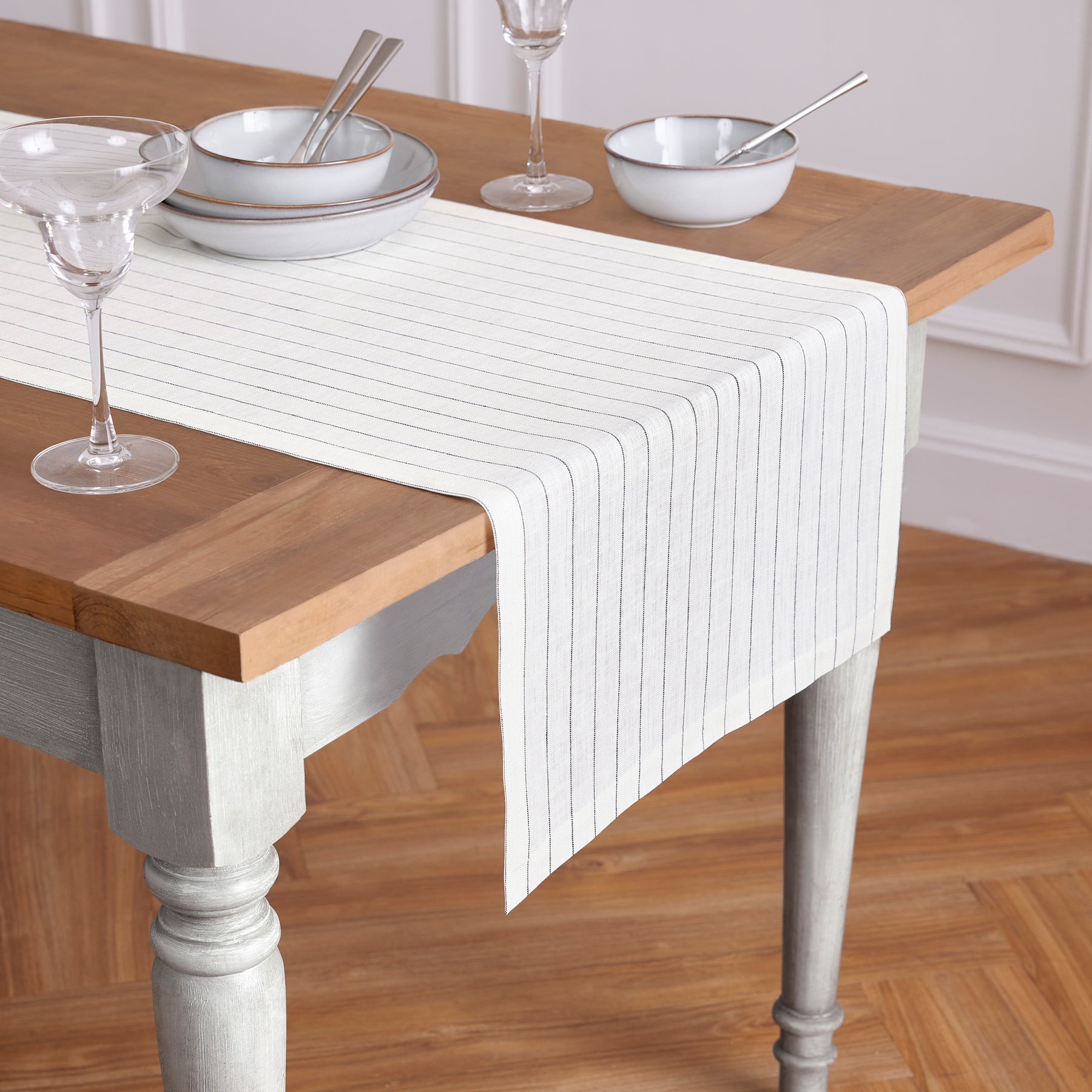 Elegant Pinstripe Table Runner - 16 Inch & 18 Inch Wide Options for Dining Table Decor | Perfect for Weddings, Parties & Holiday Tablescapes