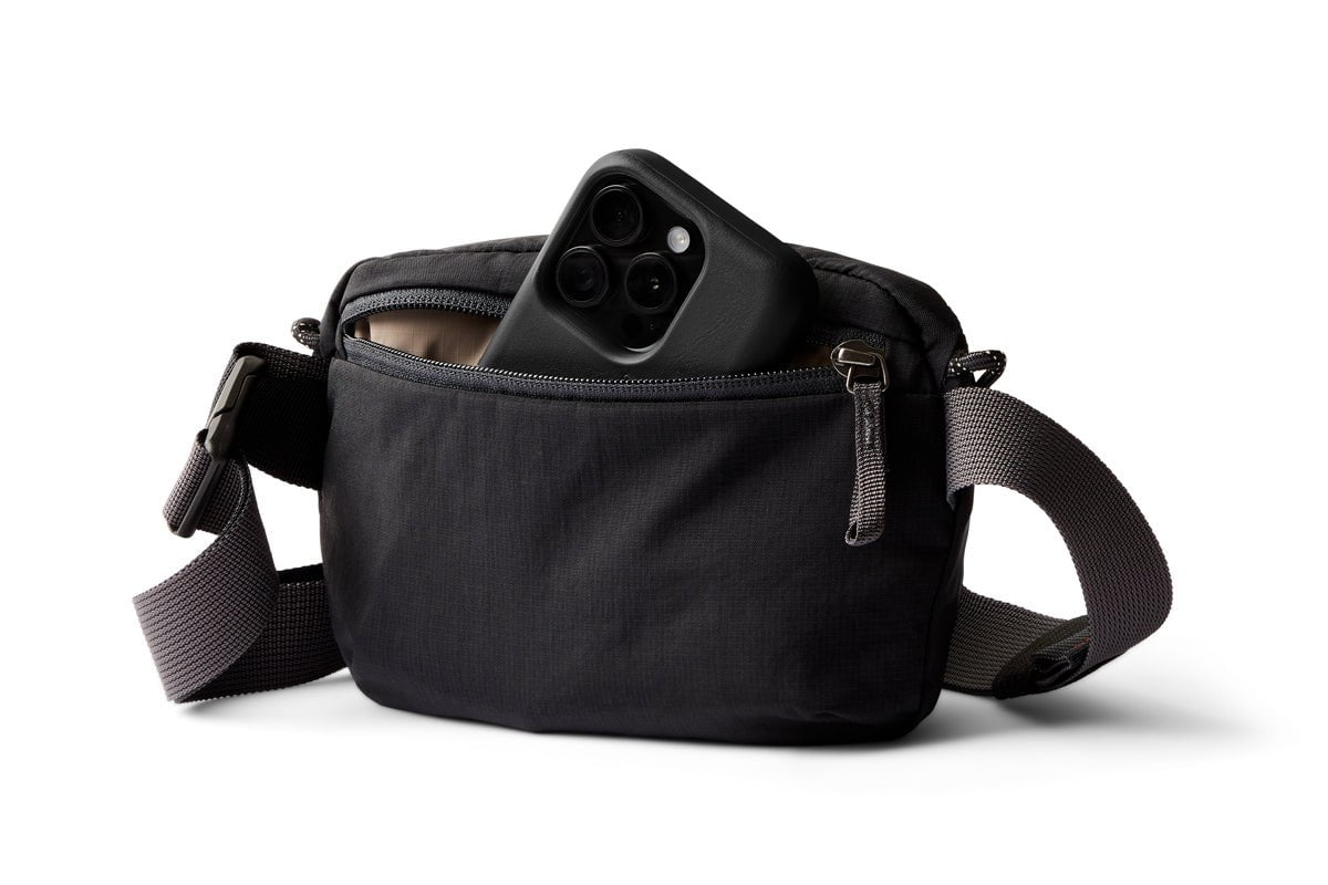 Bellroy Lite Belt Bag - Ultra Lightweight & Durable Waist Pack for Men & Women | Perfect for Travel, Hiking, Running & Everyday Use