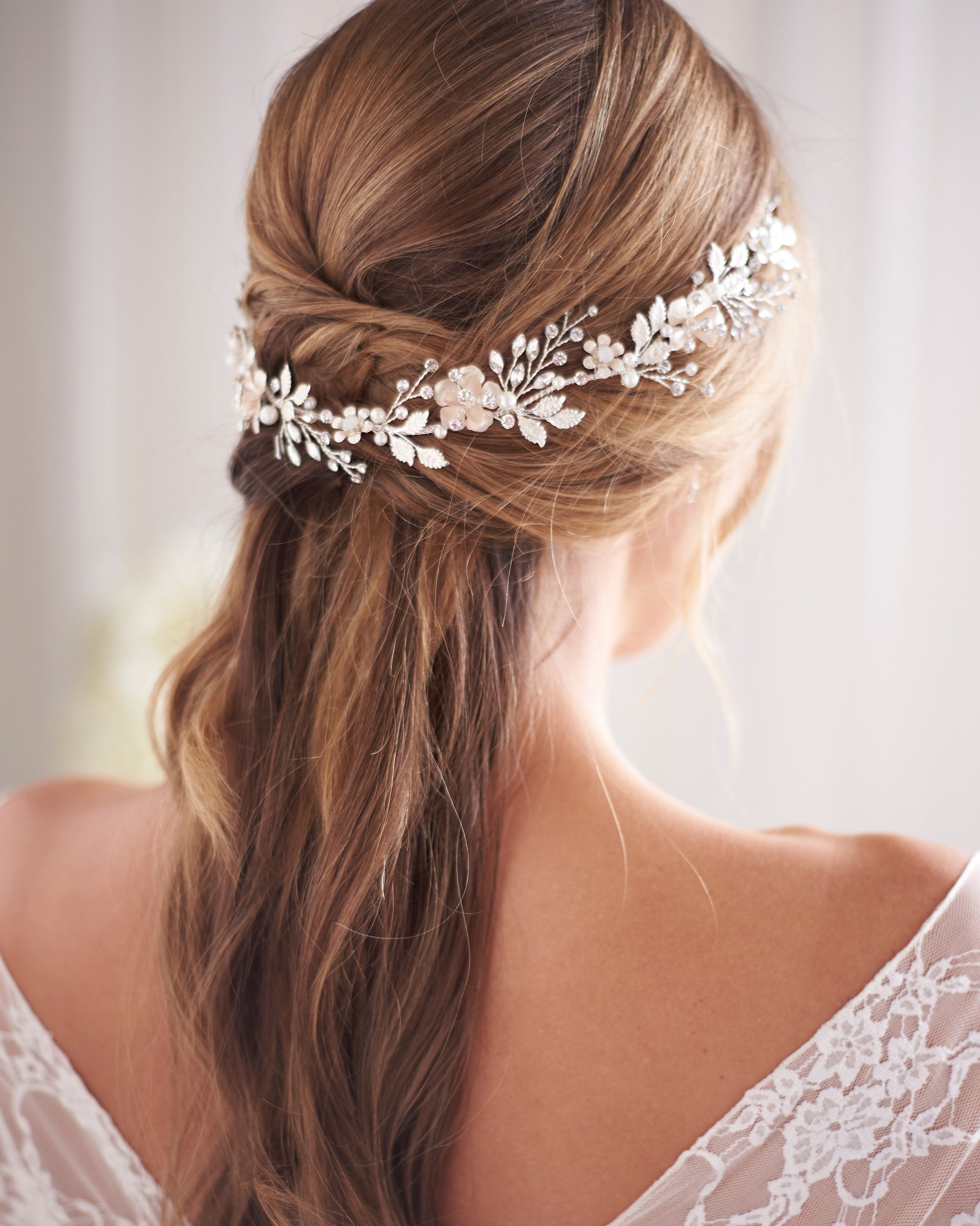 Della Floral Pearl Hair Vine Headpiece - Elegant Bridal Hair Accessories for Weddings, Prom, Parties & Special Occasions