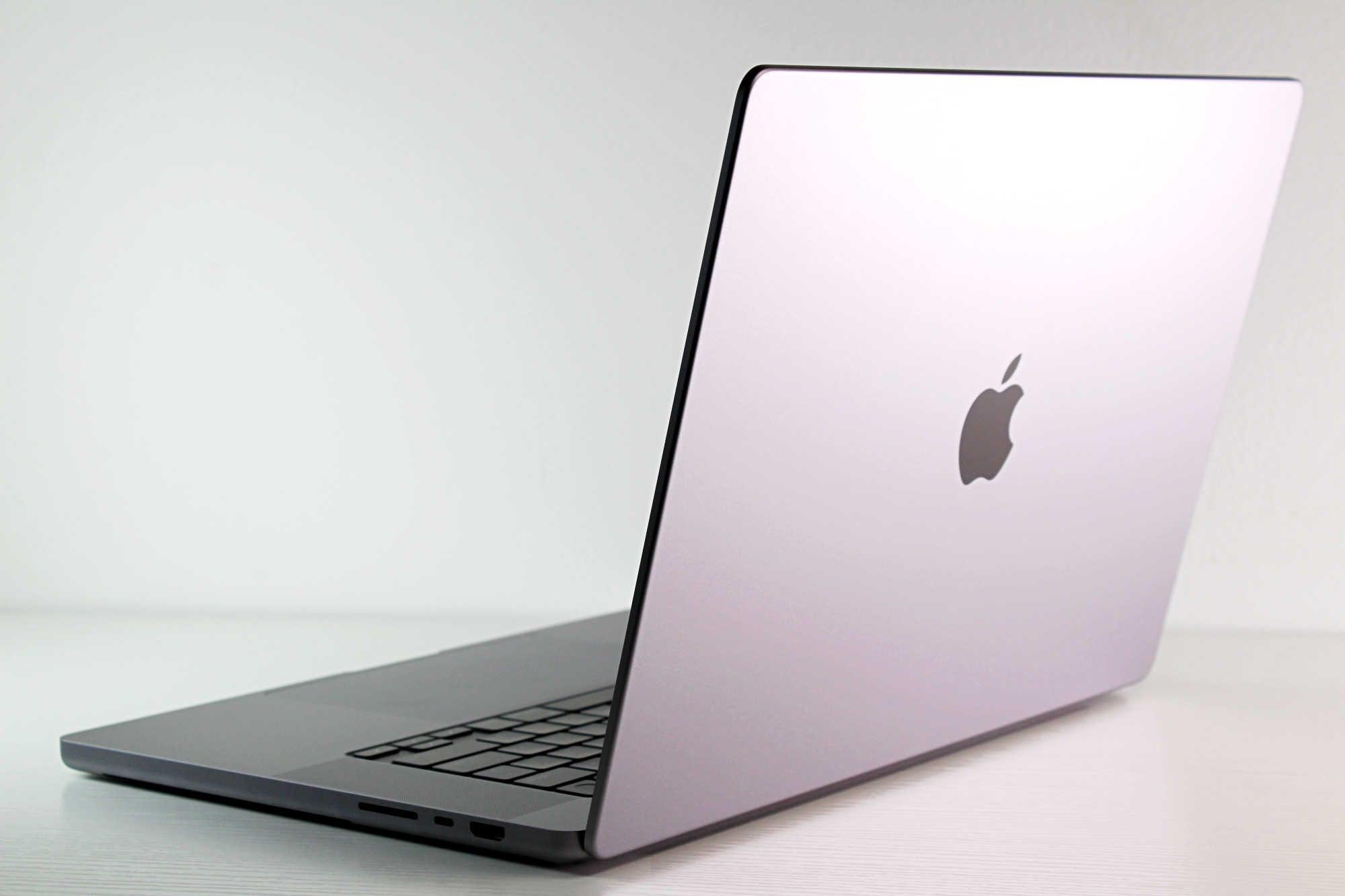 2021 Apple MacBook Pro 16-inch Laptop - M1 Max Chip with 10-Core CPU & 32-Core GPU, 64GB RAM, 8TB SSD in Space Gray | Powerful Performance for Video Editing, Graphic Design & Programming