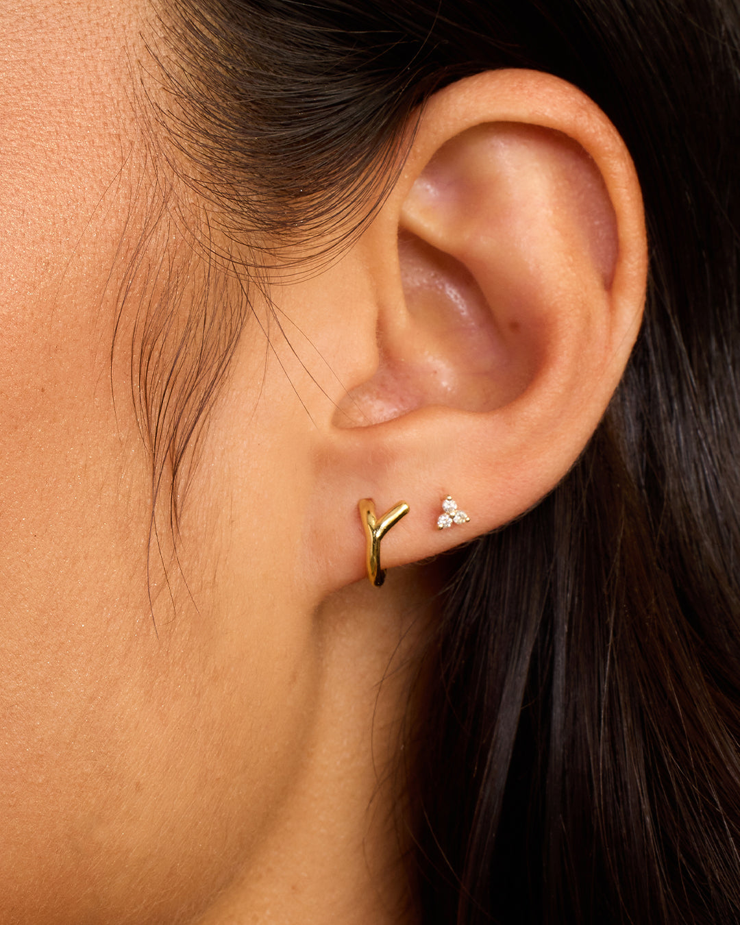 Alphabet Single Huggie Earrings - Gold Plated Initial Letter Studs for Women - Perfect for Everyday Wear, Gifts & Special Occasions
