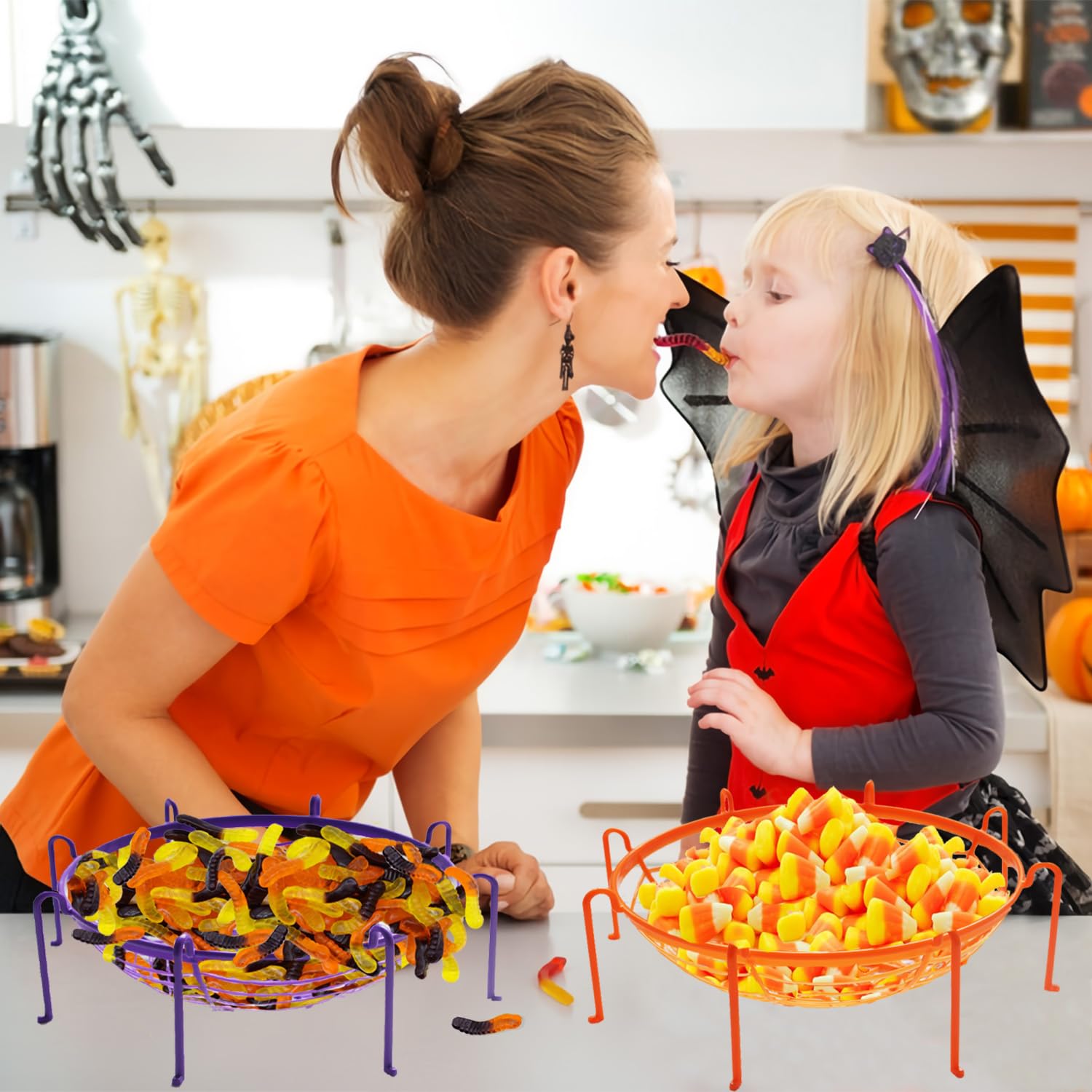 6 Pack Spider Halloween Candy Bowl - Large Plastic Trick or Treat Bowl Set for Porch Decor, Spooky Halloween Party Serving Dishes - Perfect for Candy Display, Treat Distribution & Halloween Decorations