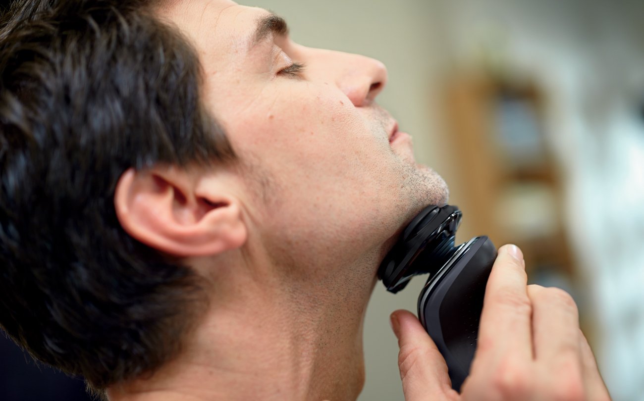Philips Norelco S5210/81 Electric Shaver for Men - Wet & Dry Shaving with Precision Trimmer - Perfect for Travel, Home & Office Use