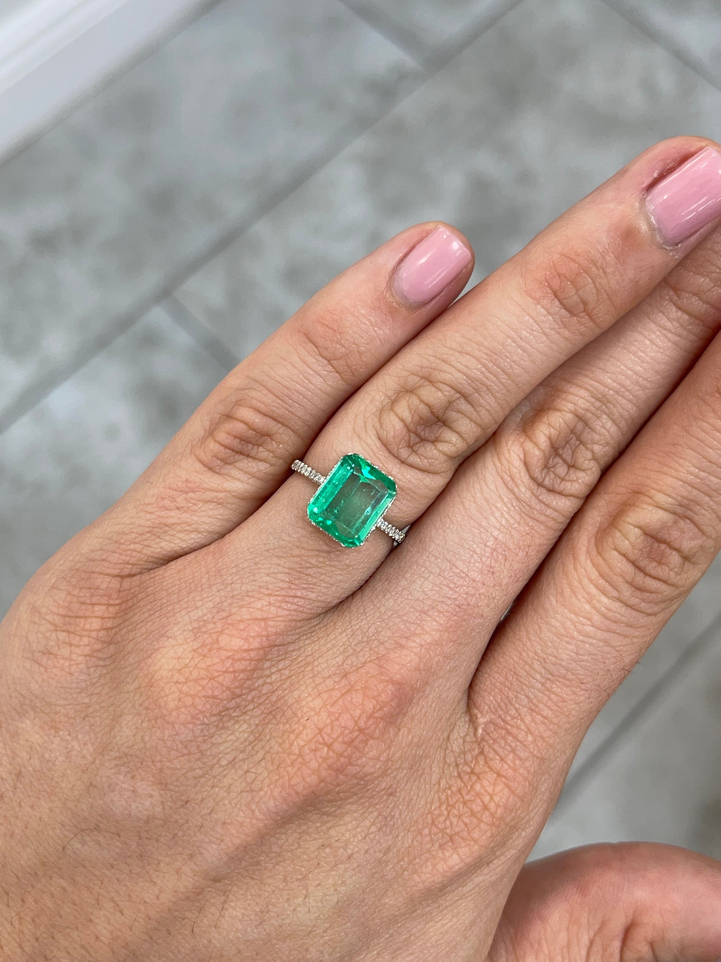 3.30ct Muzo Colombian Emerald - Crystal Clear Yellowish Green Spready Cut 10.4x8.4mm Earth Mined Loose Gemstone for Jewelry Making, Engagement Rings & Collector's Items