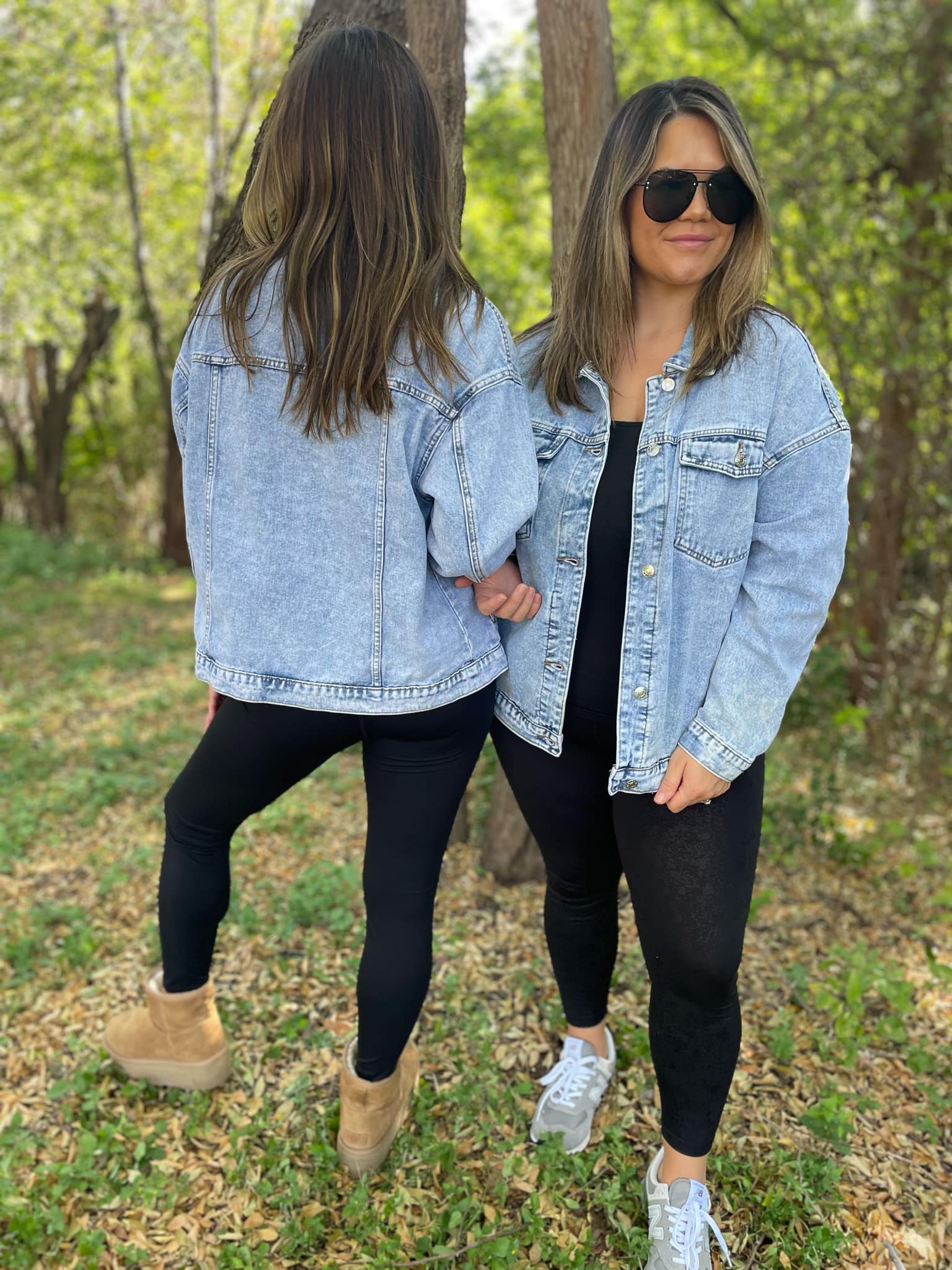 Stylish Light Wash Denim Jacket for Women & Men | Vintage Distressed Denim Coat | Perfect for Casual Outfits, Spring Layering & Streetwear Fashion