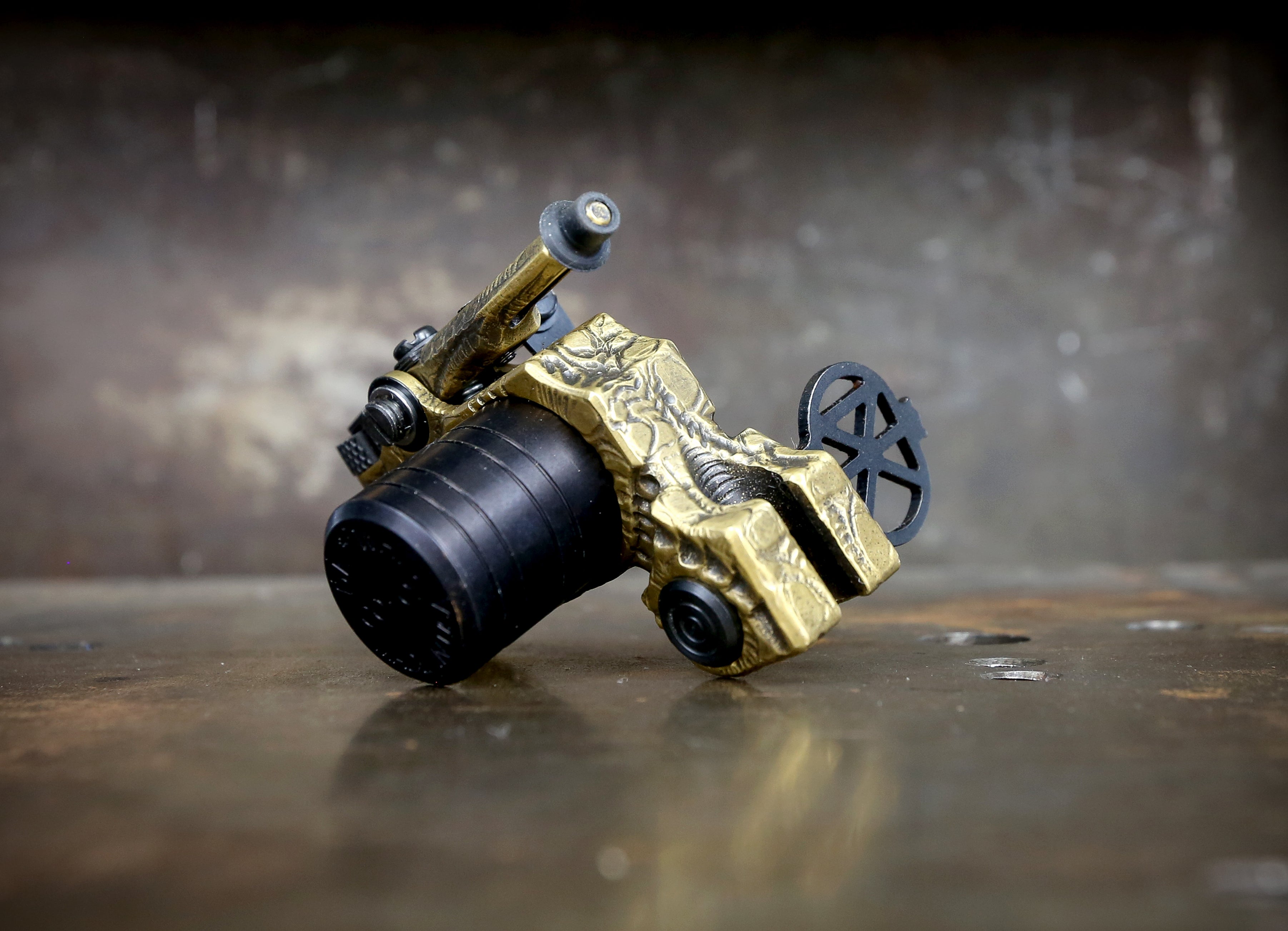 Limited Edition Aaron Cain X Dan Kubin Biomech Brass V3/23 Sidewinder RCA Cable - Premium Audio Connector for Home Theater, Studio Equipment & Hi-Fi Systems
