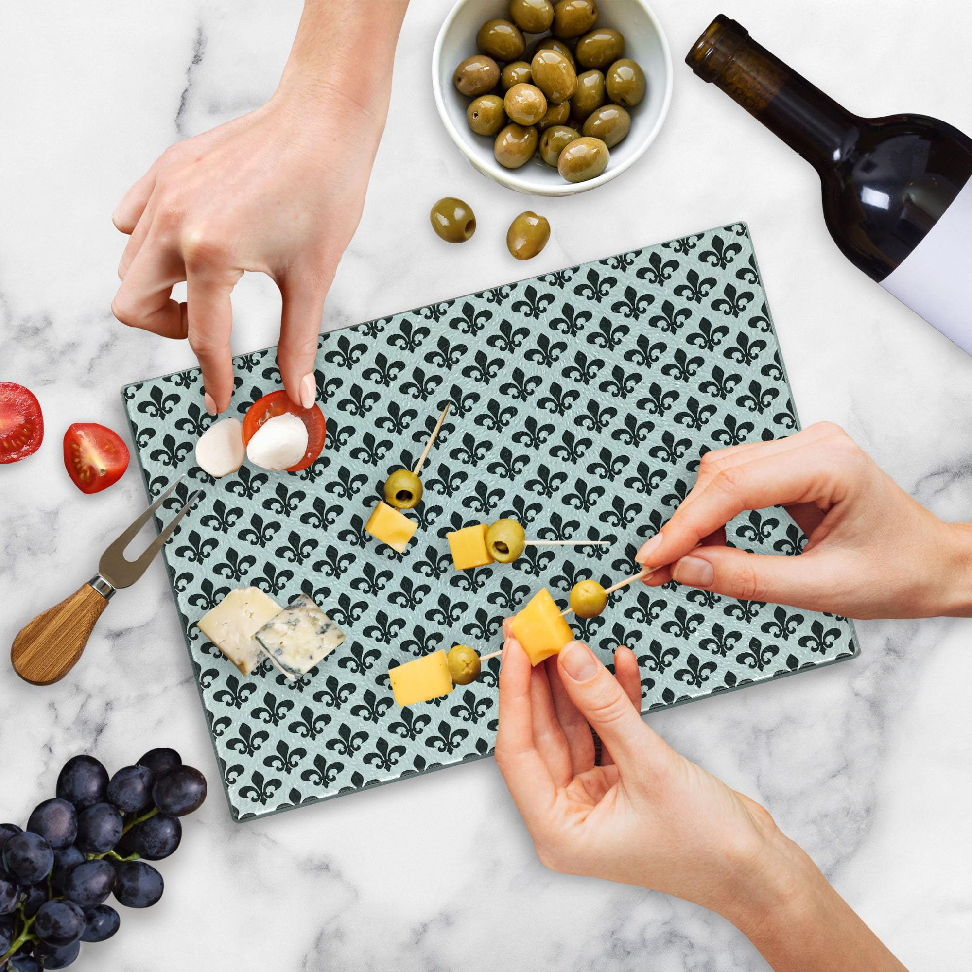 Lunarable Fleur De Lis Tempered Glass Cutting Board - Medieval Style Silhouette Design, Black & White Small Decorative Serving Board for Cheese, Charcuterie & Appetizers - Perfect for Entertaining & Kitchen Decor