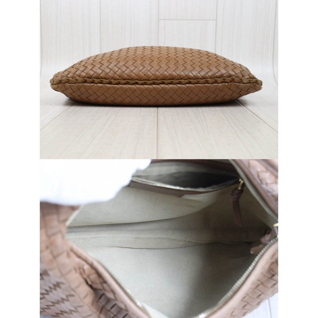 Bottega Veneta V25042416 Genuine Lamb Skin Leather Braided Handbag - Pre-Owned Luxury Purse for Women | Perfect for Date Nights, Parties & Special Occasions
