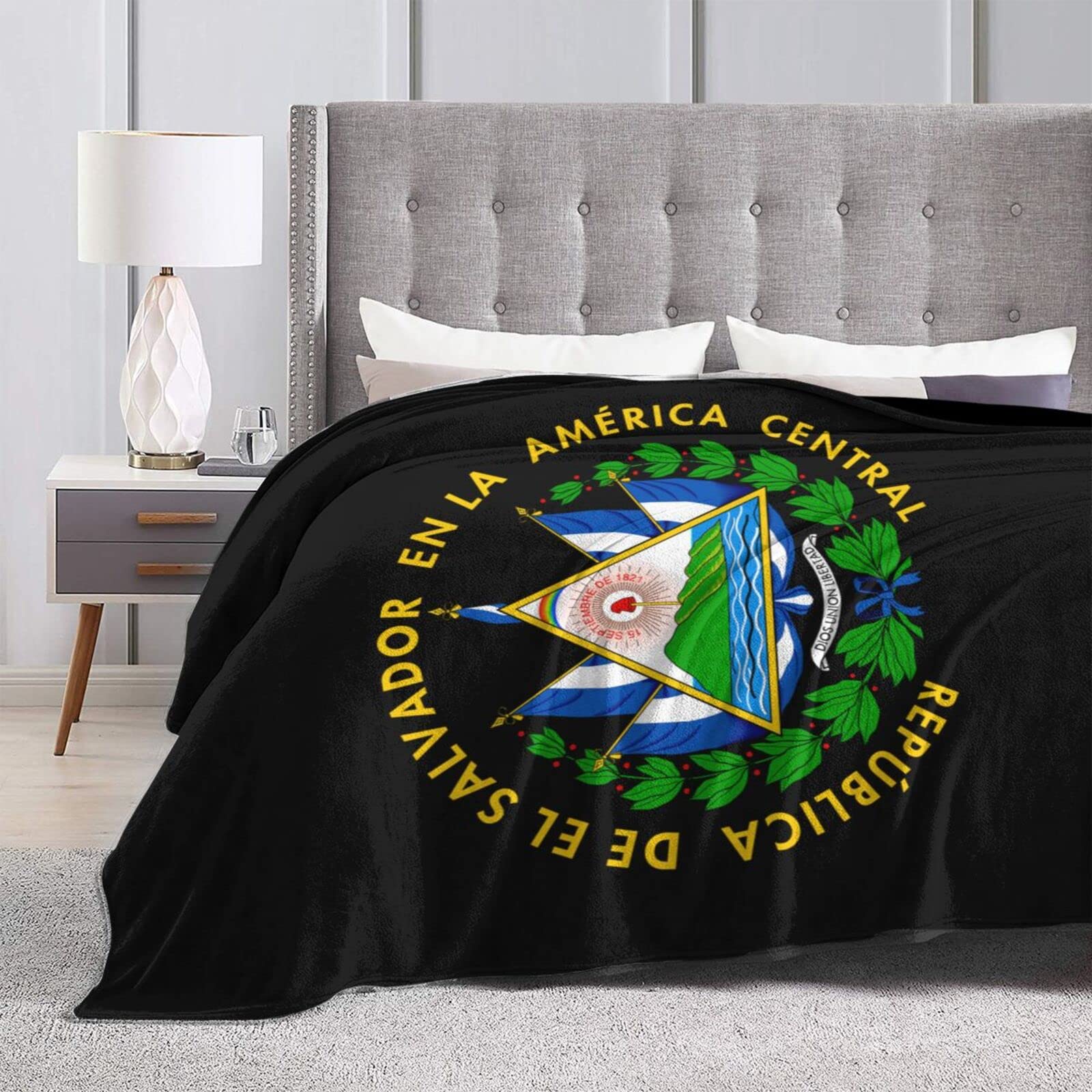 El Salvador Flag Printed Flannel Throw Blanket 50x40 Inches - Soft Anti-Pilling Blanket for Bed, Sofa, Living Room & Bedroom - Perfect for Home Decor, Gifts, and Cozy Winter Nights