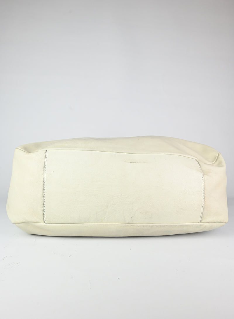 Chanel White Leather Maxi Bag - Luxury Handbag for Women, Perfect for Everyday Use & Special Occasions