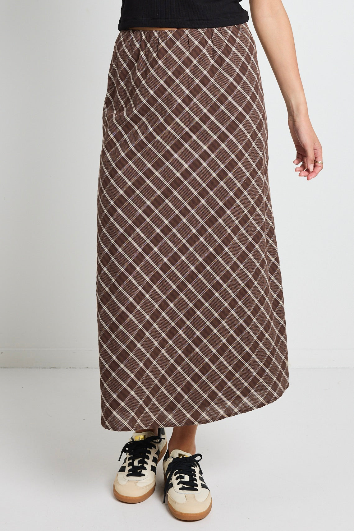 Soulmate Chocolate Check Print Bias Cut Midi Skirt | Women's A-Line Pleated Skirt for Office, Date Night & Fall Fashion