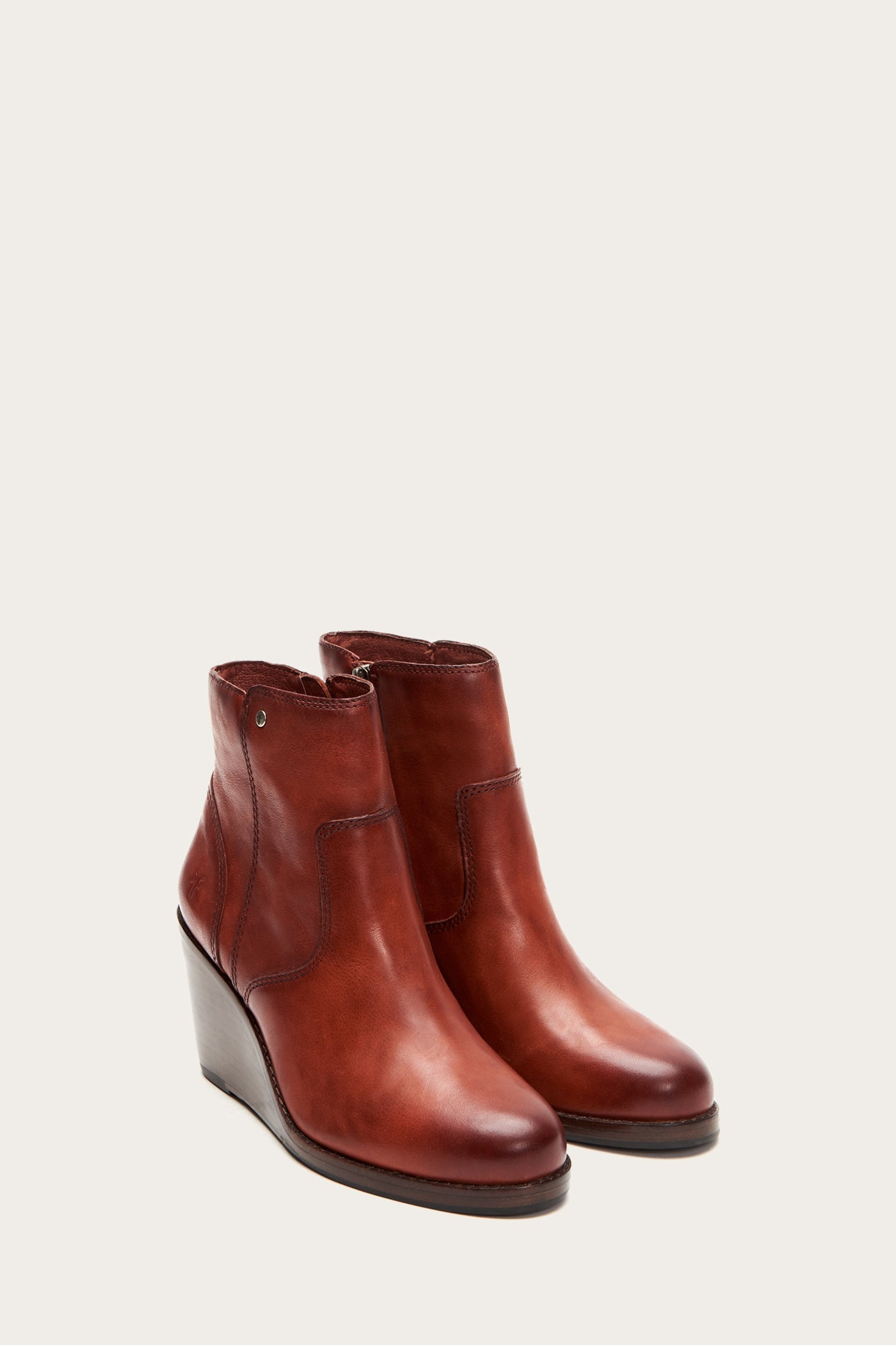 Emma Wedge Shorts - Comfortable & Stylish Pre-Owned Women's Shoes for Casual Wear, Outfits & Everyday Fashion