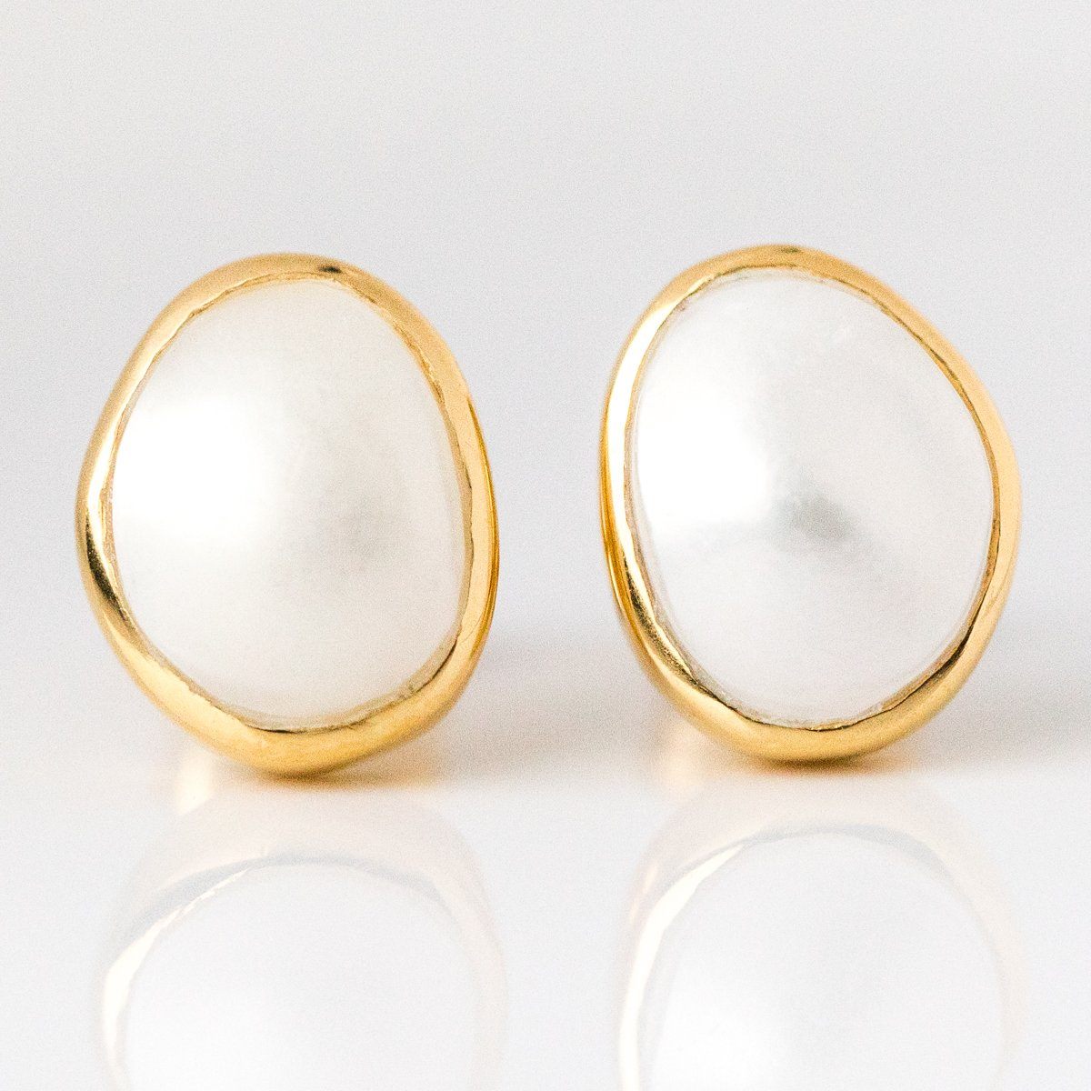 Elegant Pearl Stud Earrings for Women - Classic Simple Pearl Jewelry Gift for Her - Perfect for Weddings, Parties & Everyday Wear